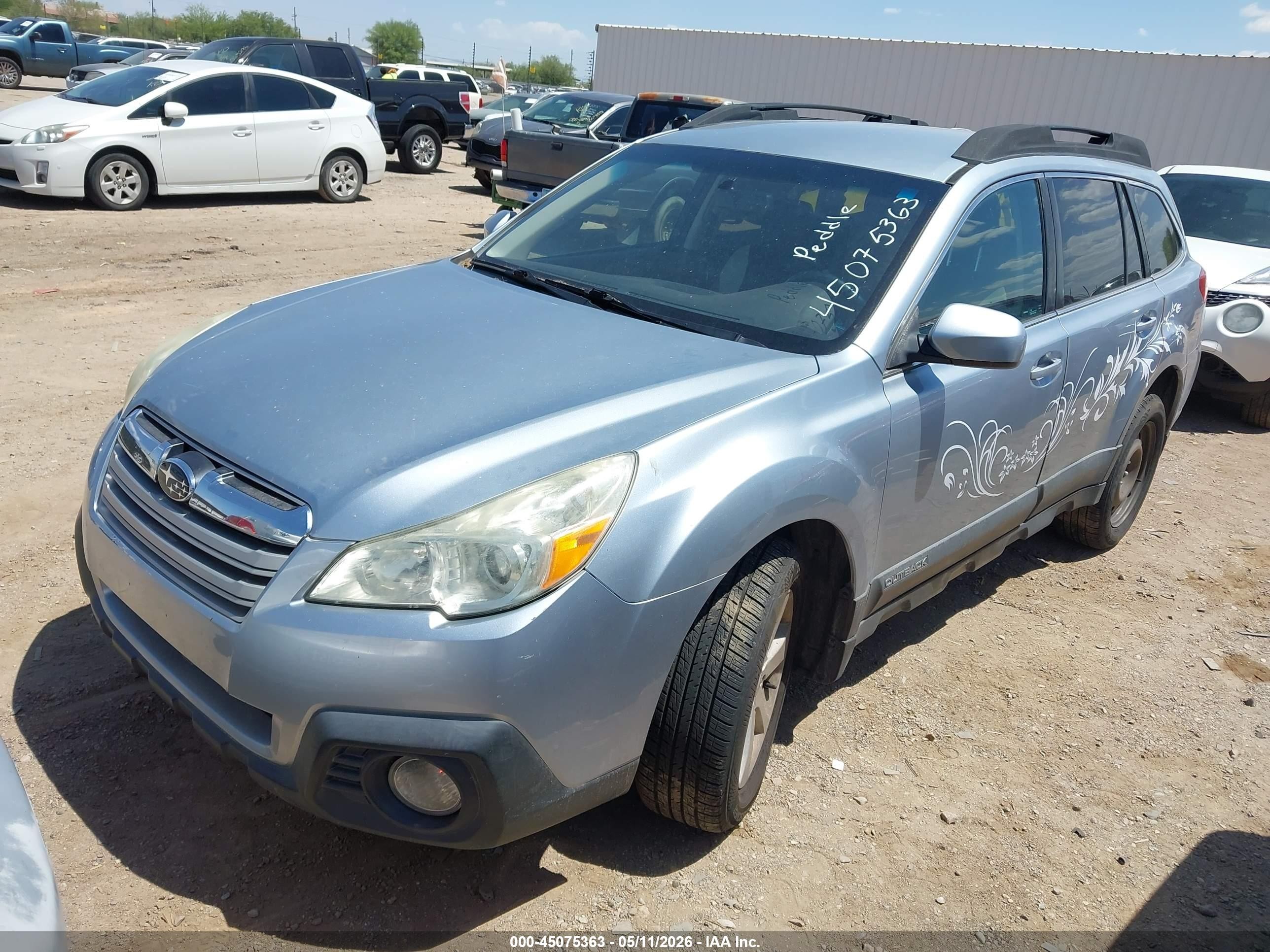 2013 Subaru Outback 2.5i Premium Серебряный vin: 4S4BRBCC6D3287912