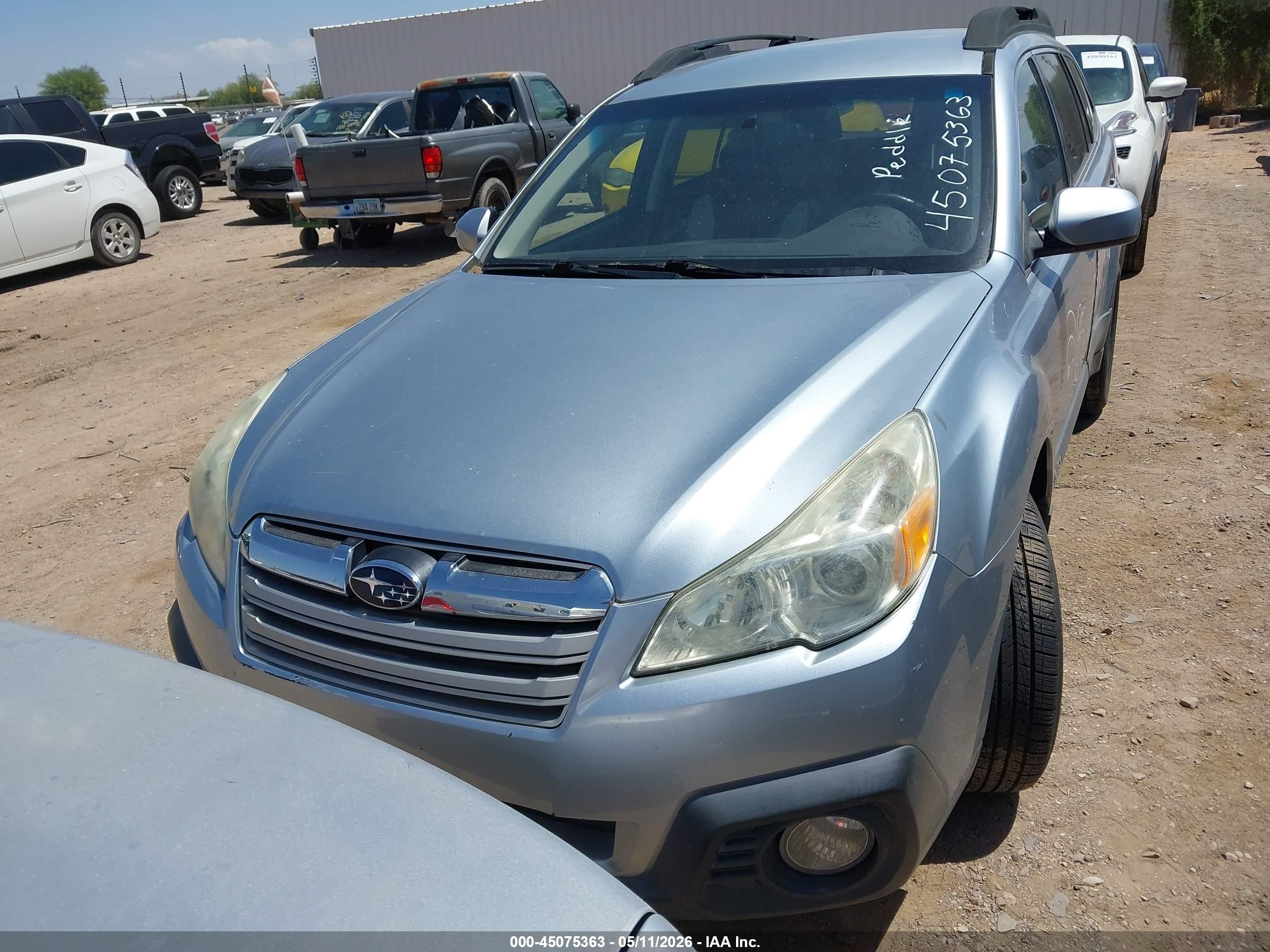 2013 Subaru Outback 2.5i Premium Серебряный vin: 4S4BRBCC6D3287912