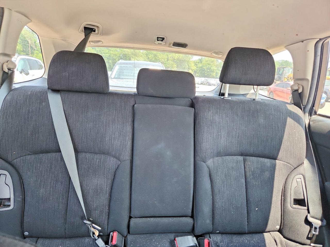 2013 Subaru Outback 2.5i Premium Silver vin: 4S4BRBCC6D3324439