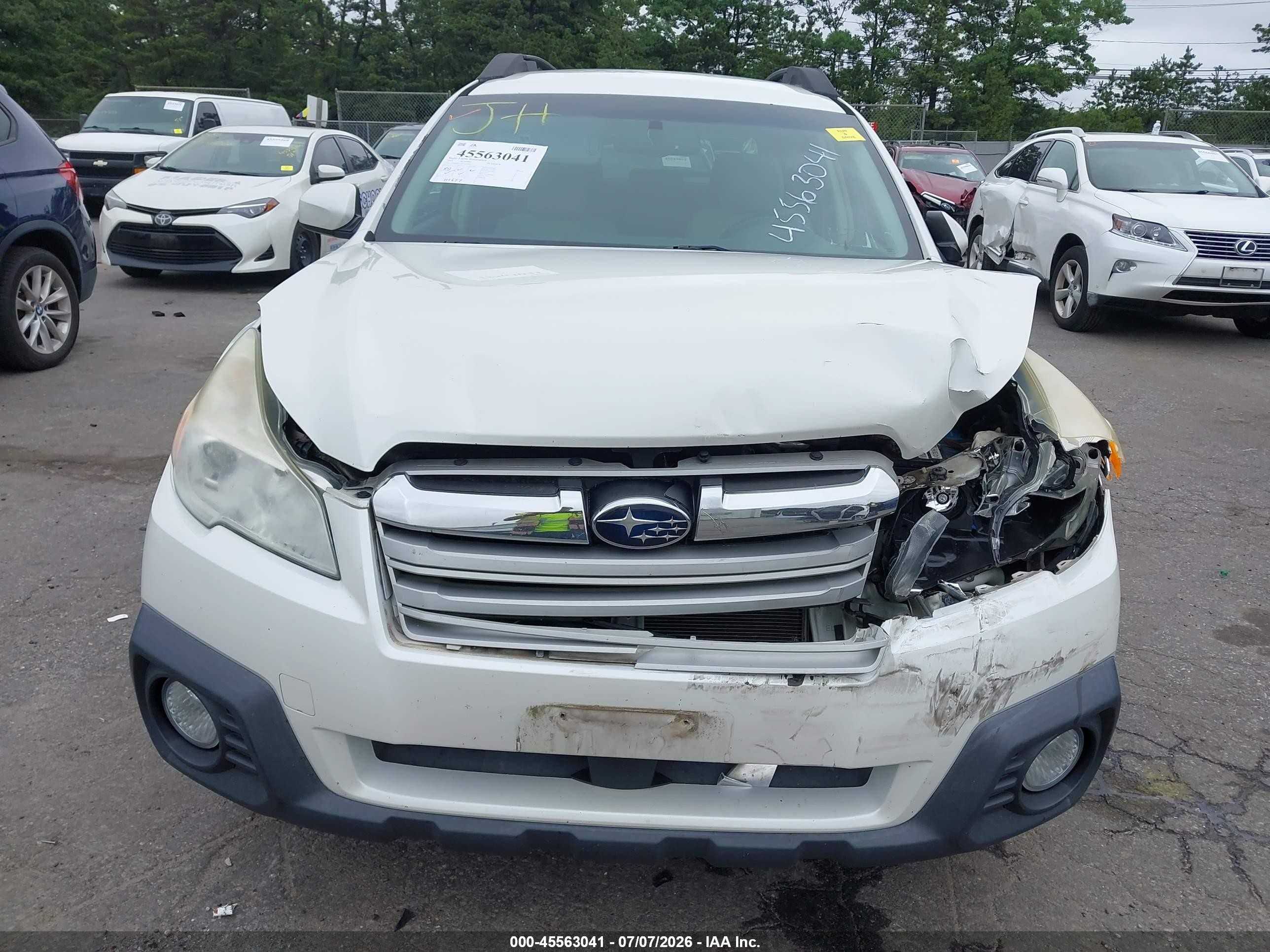 2014 Subaru Outback 2.5i Premium White vin: 4S4BRBCC6E3246567