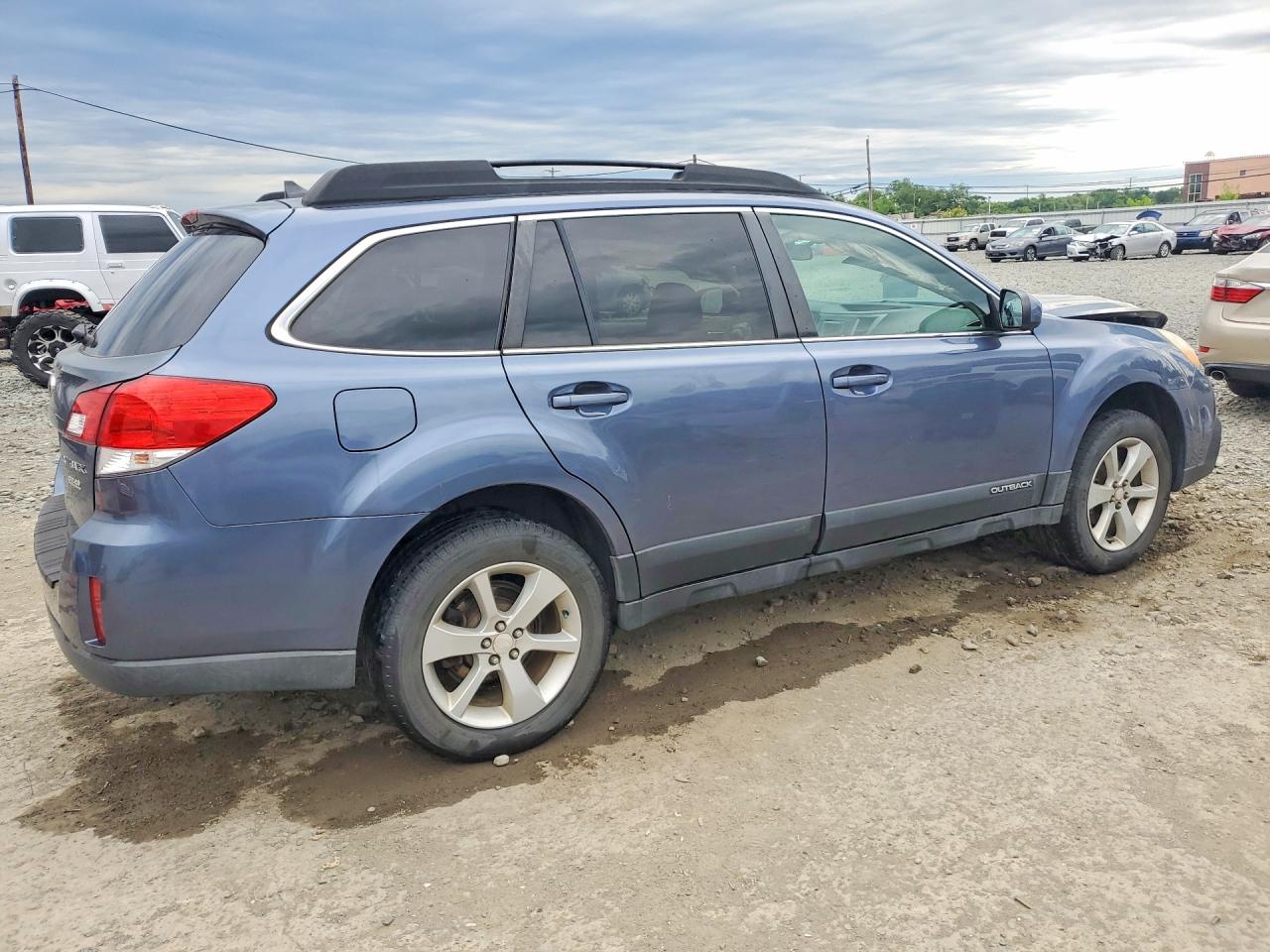 2014 Subaru Outback 2.5i Premium Blue vin: 4S4BRBCC6E3319159