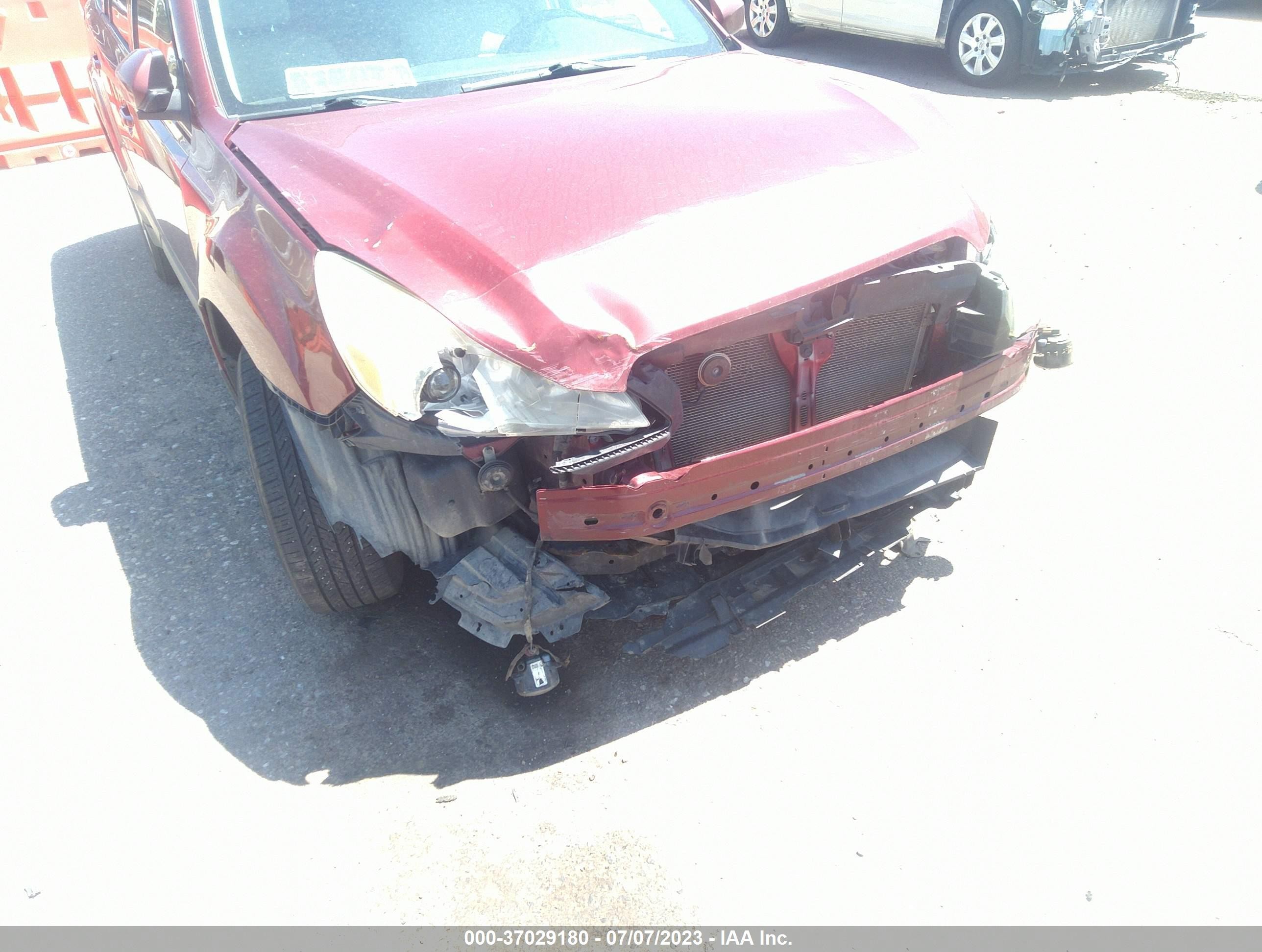 2011 Subaru Outback 2.5i Premium Red vin: 4S4BRBCC7B3328819
