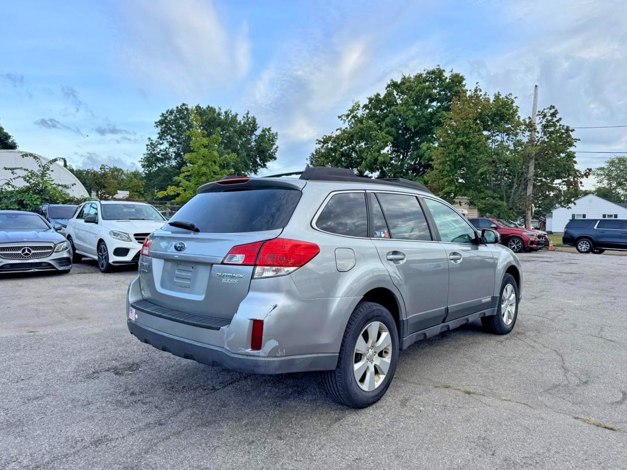 2011 Subaru Outback 2.5i Premium Gray vin: 4S4BRBCC7B3374473