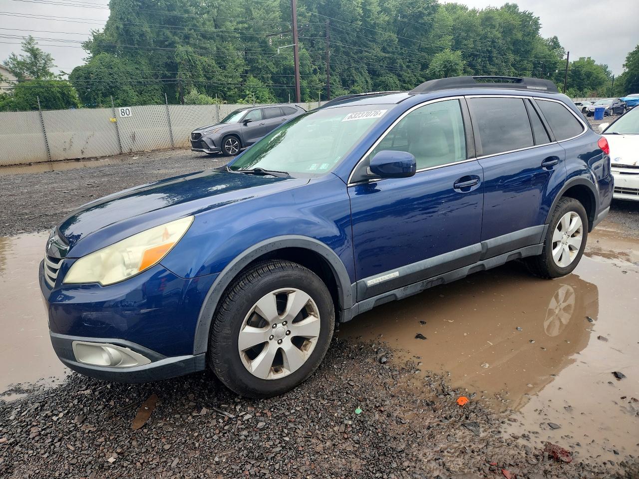 2011 Subaru Outback 2.5i Premium Blue vin: 4S4BRBCC7B3394965