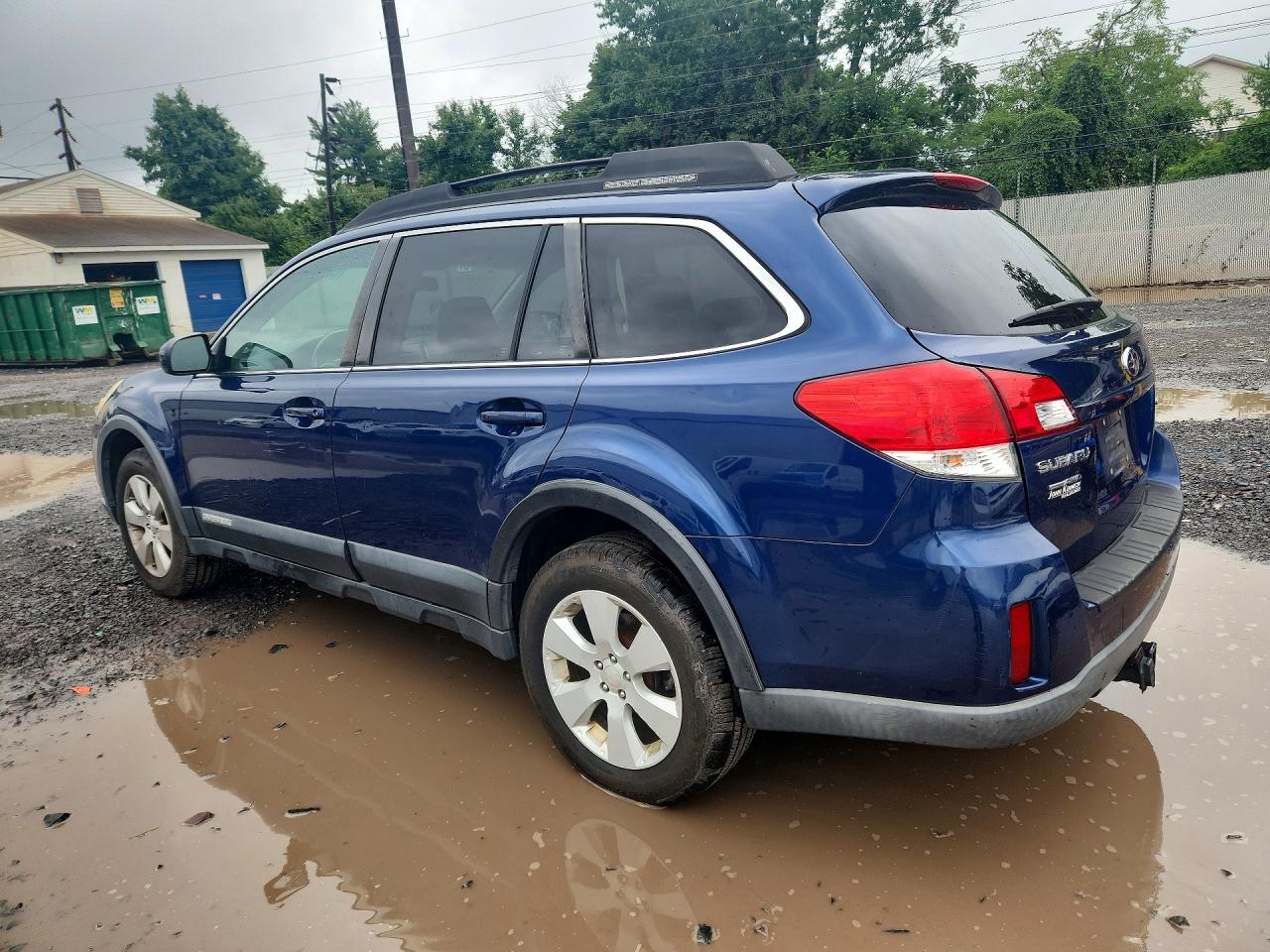 2011 Subaru Outback 2.5i Premium Blue vin: 4S4BRBCC7B3394965