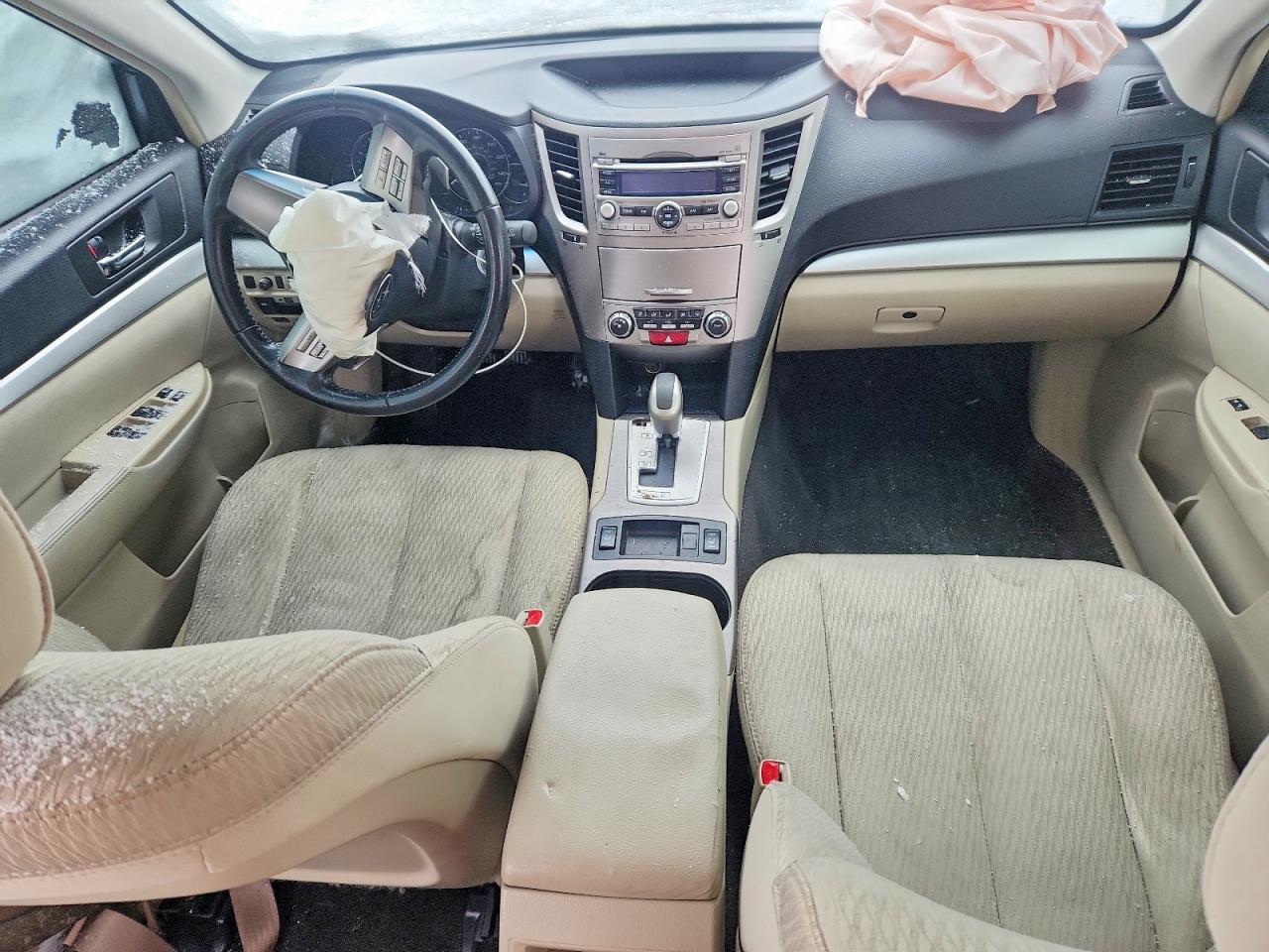 2011 Subaru Outback 2.5i Premium Белый vin: 4S4BRBCC7B3435059