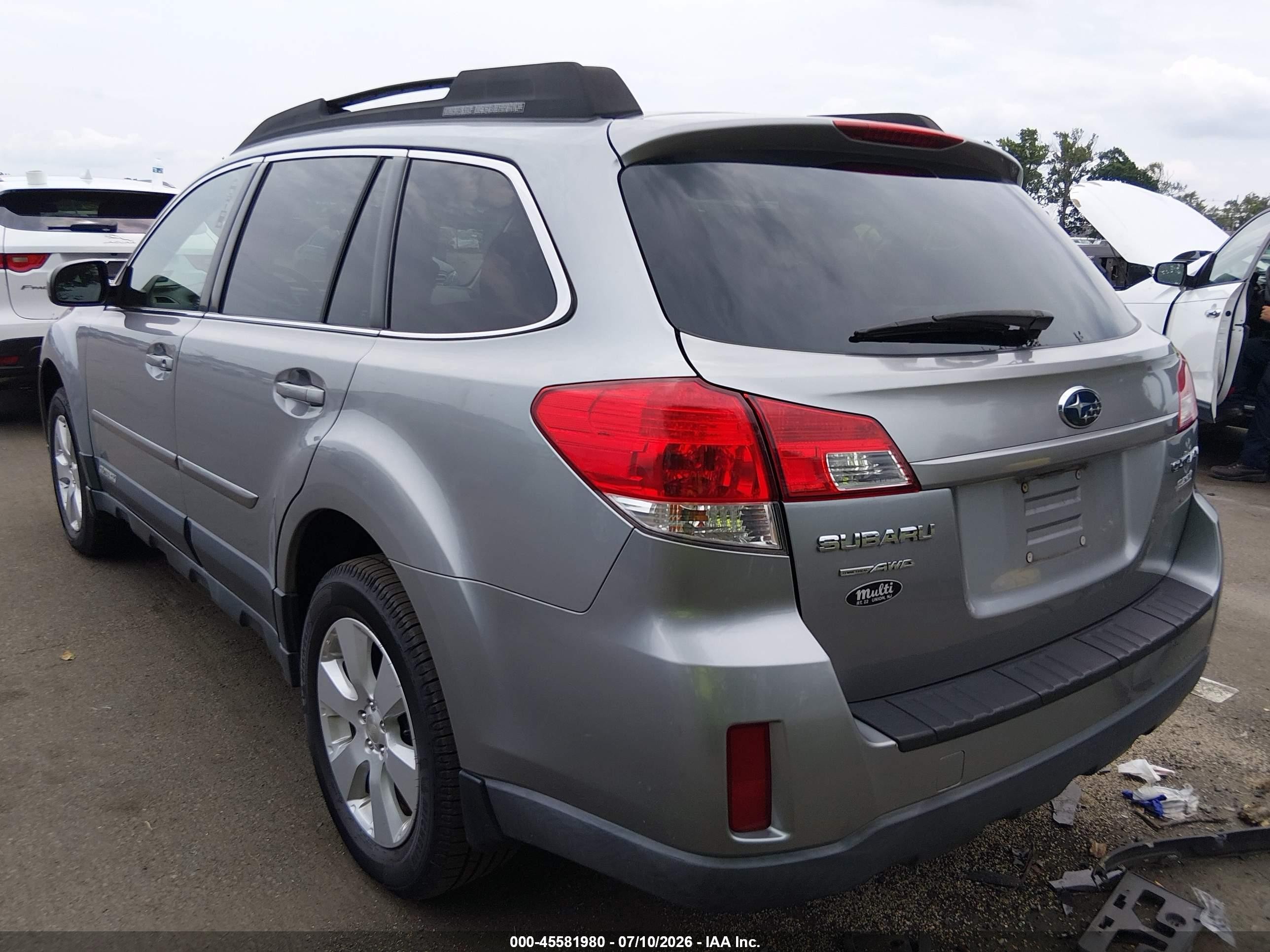 2011 Subaru Outback 2.5i Premium Gray vin: 4S4BRBCC7B3437250
