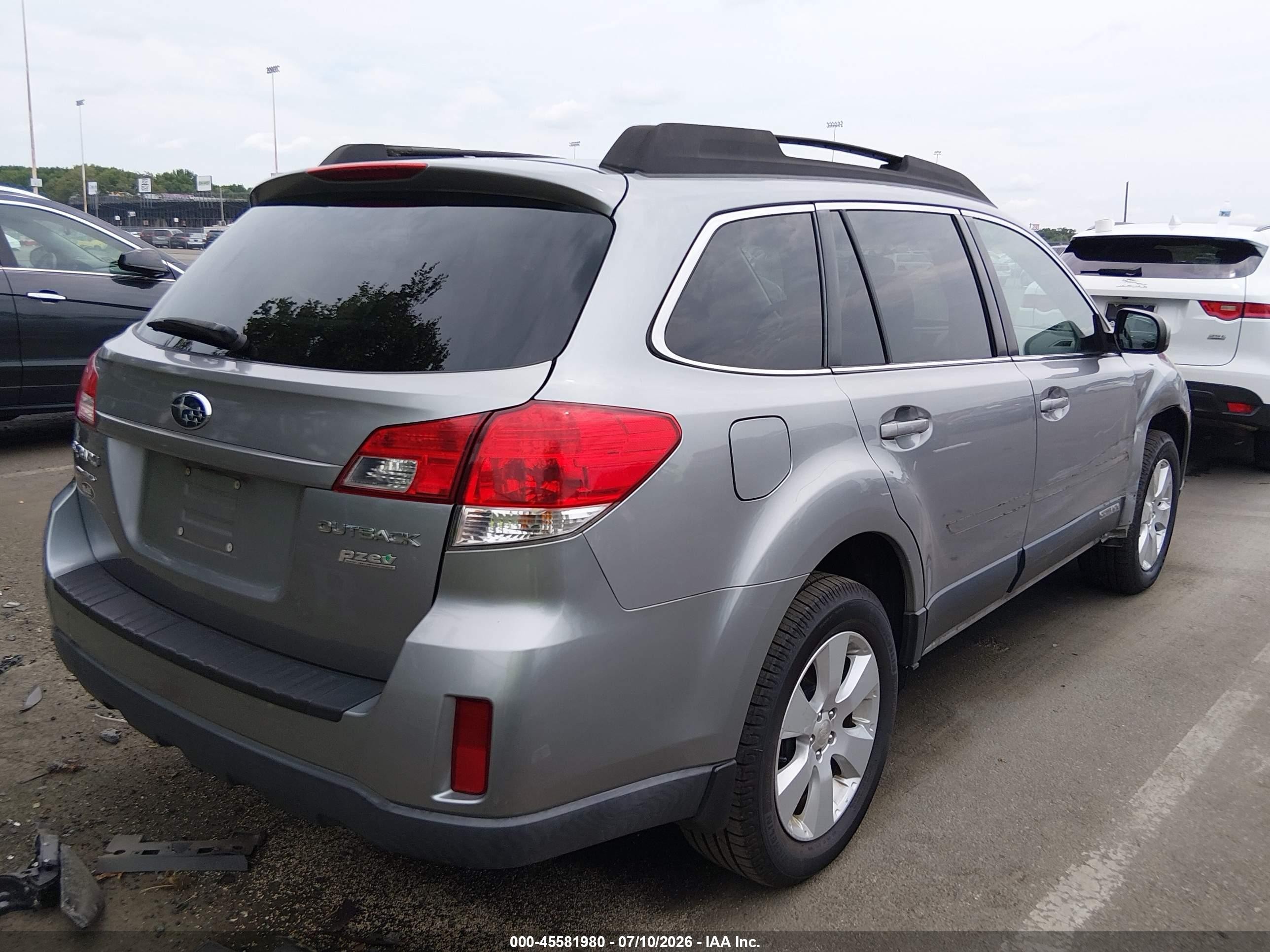 2011 Subaru Outback 2.5i Premium Gray vin: 4S4BRBCC7B3437250