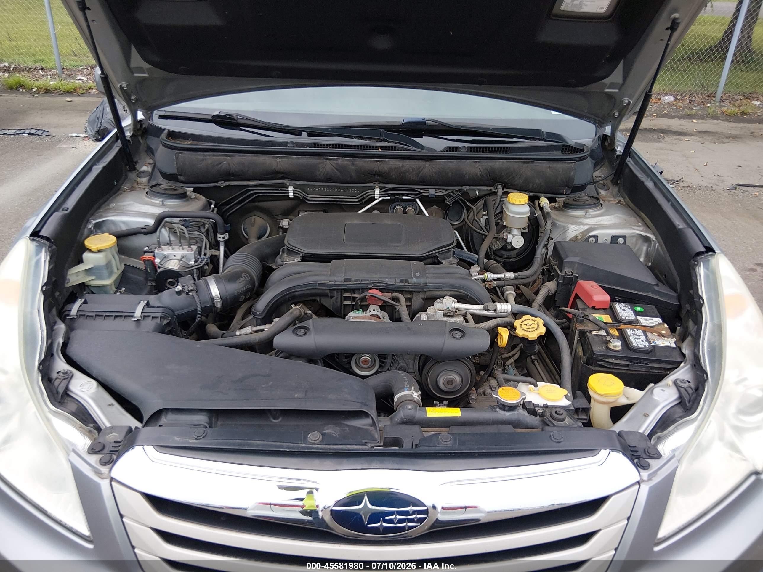 2011 Subaru Outback 2.5i Premium Gray vin: 4S4BRBCC7B3437250