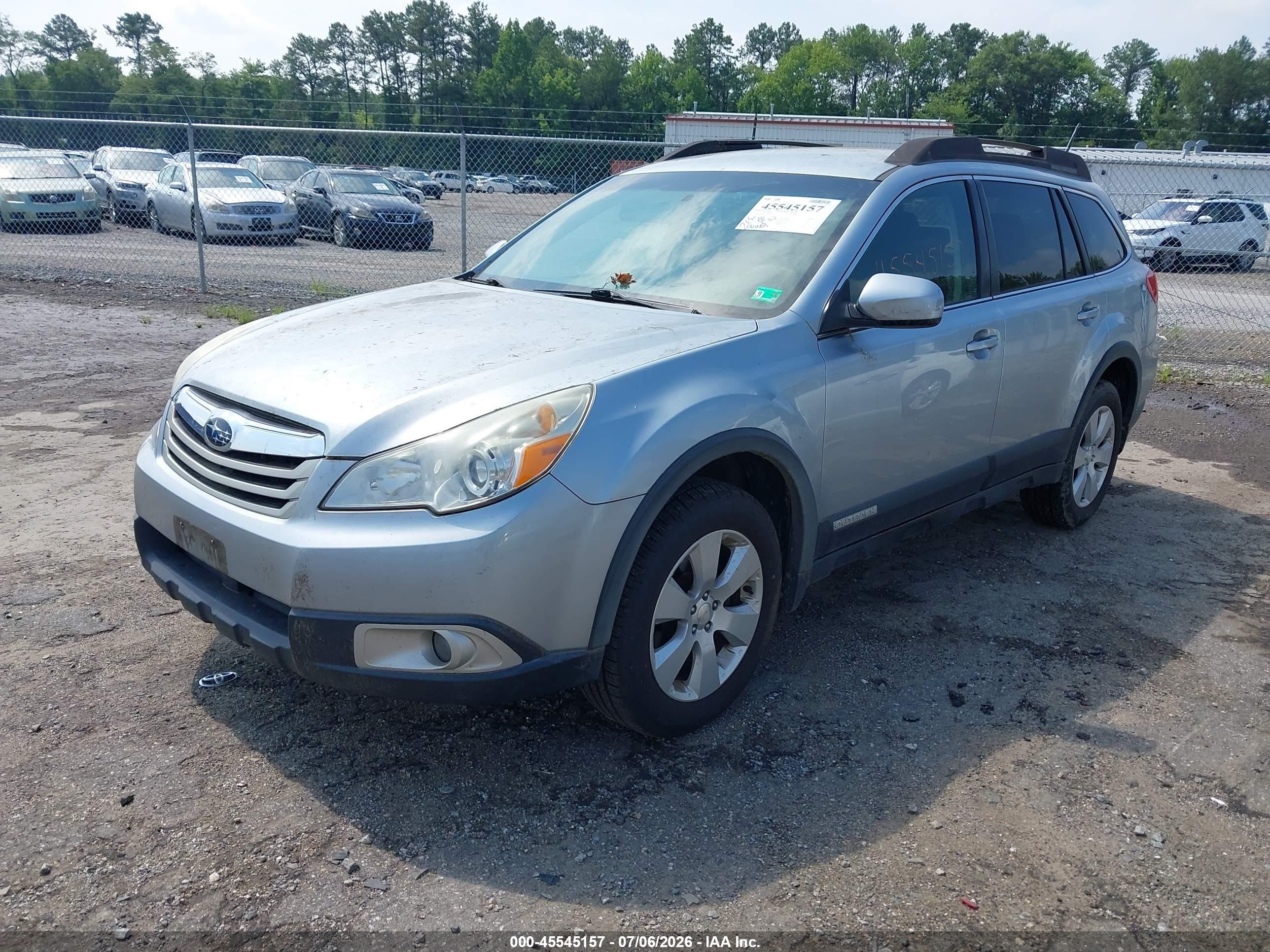 2012 Subaru Outback 2.5i Premium Серебряный vin: 4S4BRBCC7C3240256