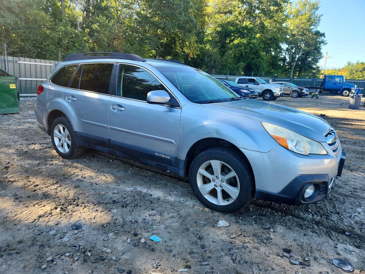 2013 Subaru Outback 2.5i Premium Серебряный vin: 4S4BRBCC7D3285215