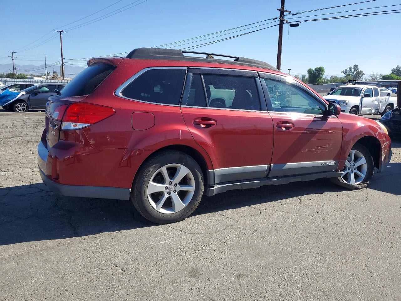 2013 Subaru Outback 2.5i Premium Red vin: 4S4BRBCC7D3310081