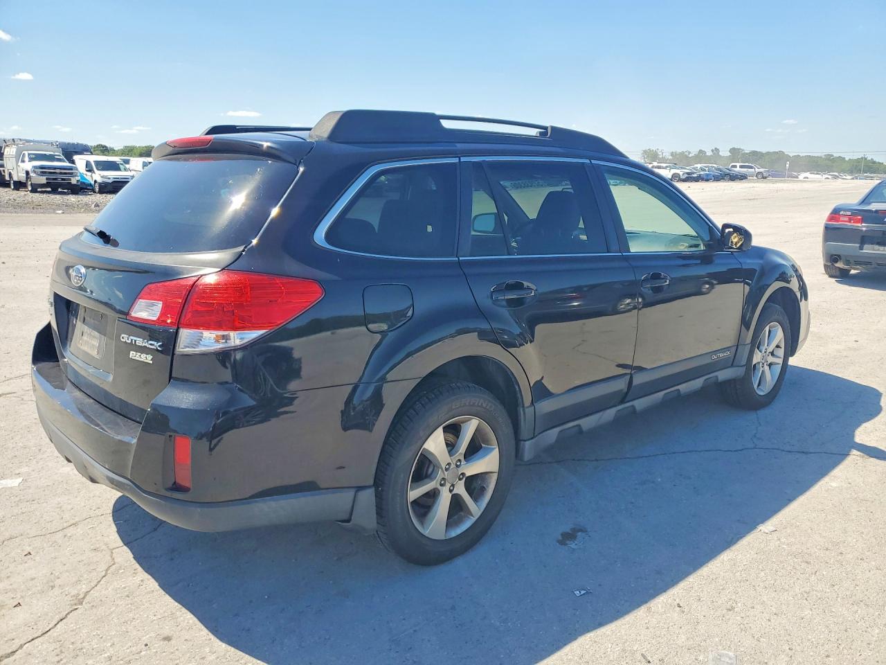 2013 Subaru Outback 2.5i Premium Black vin: 4S4BRBCC7D3324496