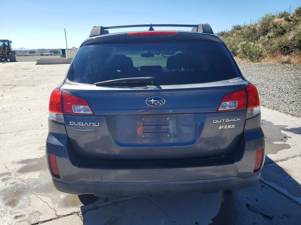 2014 Subaru Outback 2.5i Premium Gray vin: 4S4BRBCC7E1221530