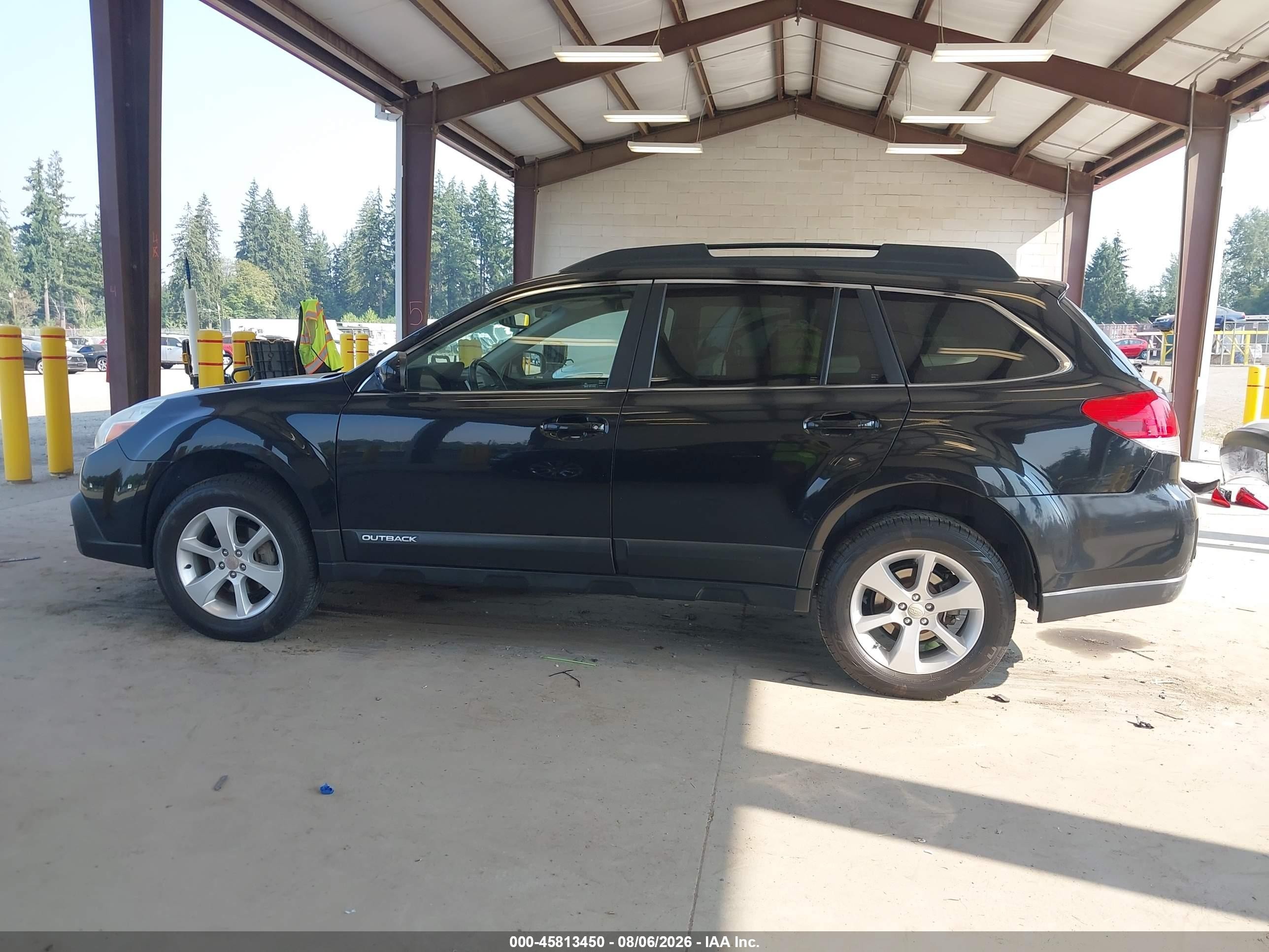 2014 Subaru Outback 2.5i Premium Black vin: 4S4BRBCC7E3259862