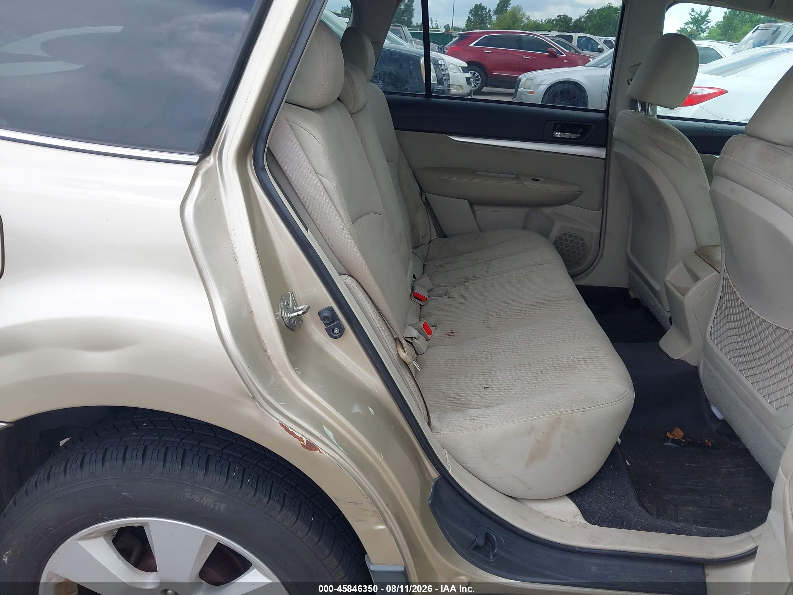 2010 Subaru Outback 2.5i Premium Gold vin: 4S4BRBCC8A3349497