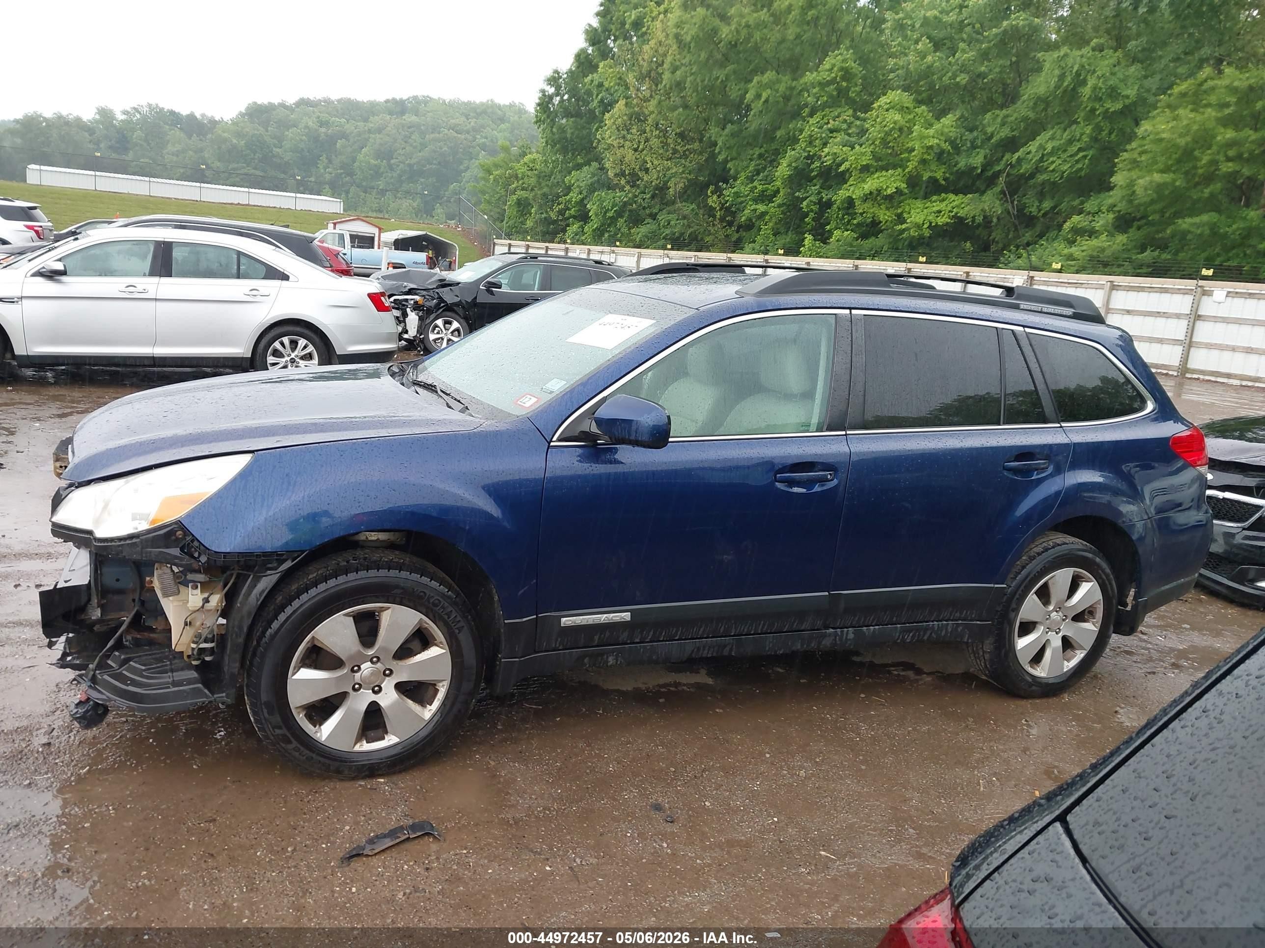 2011 Subaru Outback 2.5i Premium Blue vin: 4S4BRBCC8B3418786