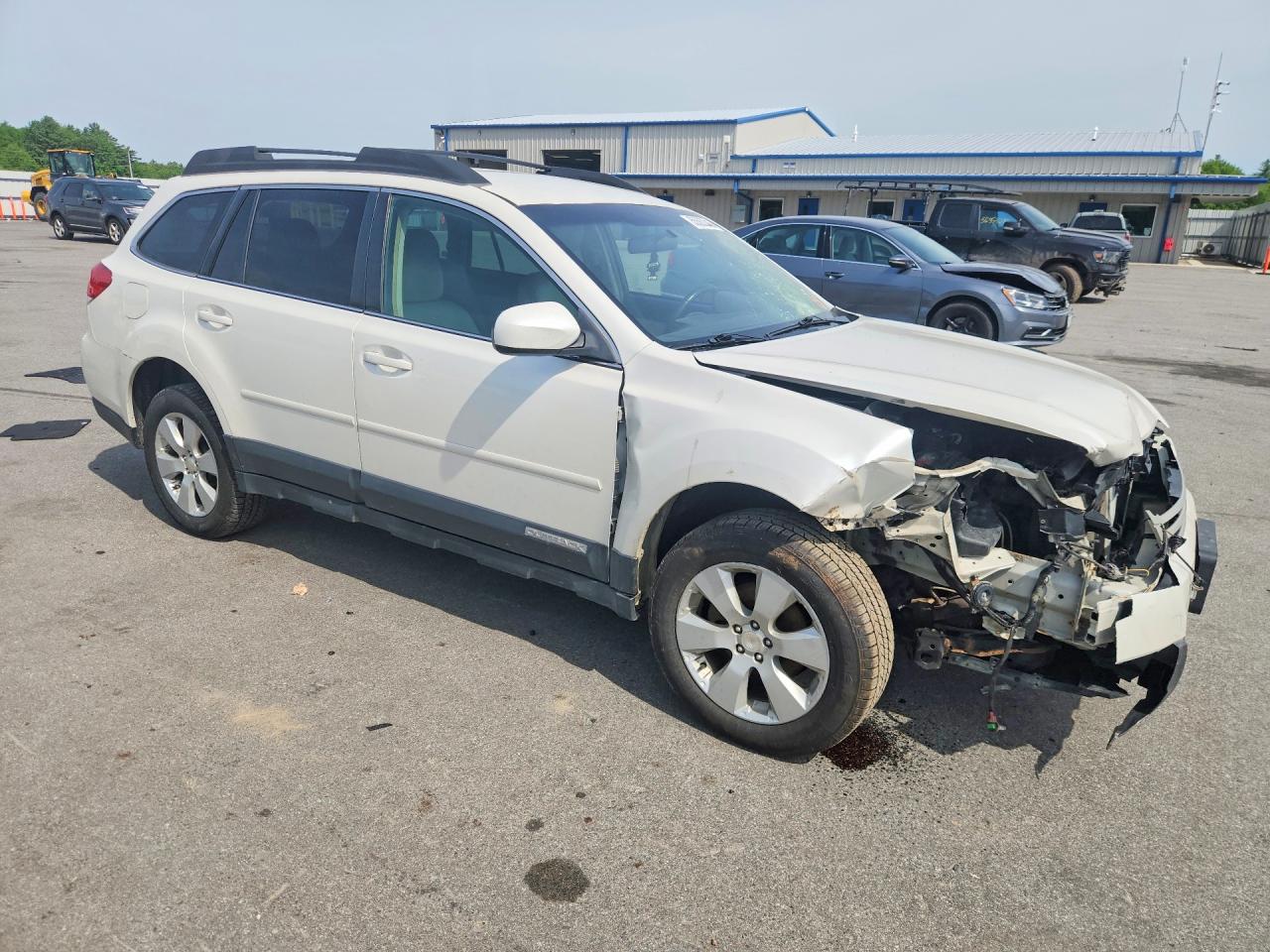 2012 Subaru Outback 2.5i Premium White vin: 4S4BRBCC8C3218377