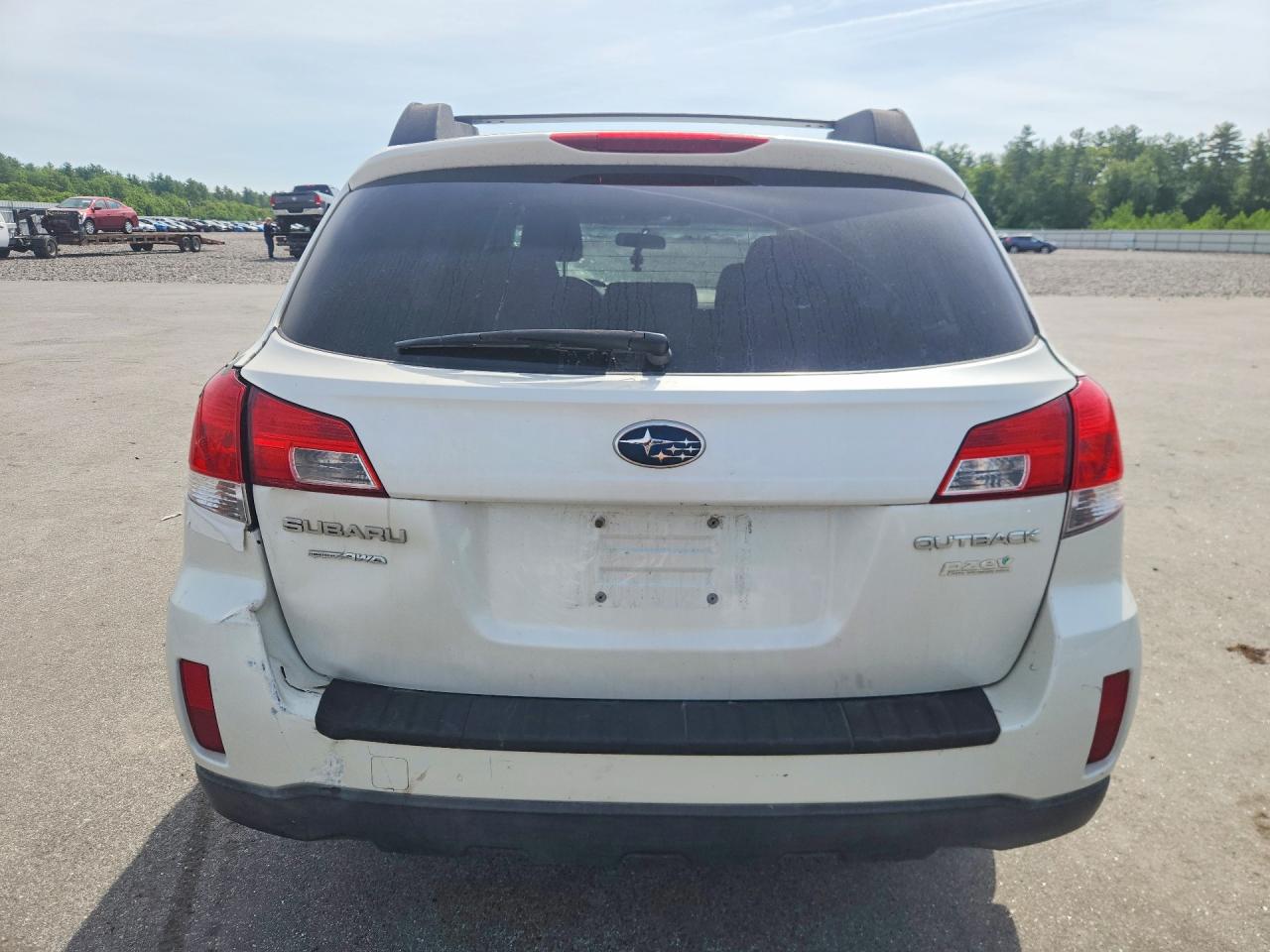 2012 Subaru Outback 2.5i Premium White vin: 4S4BRBCC8C3218377