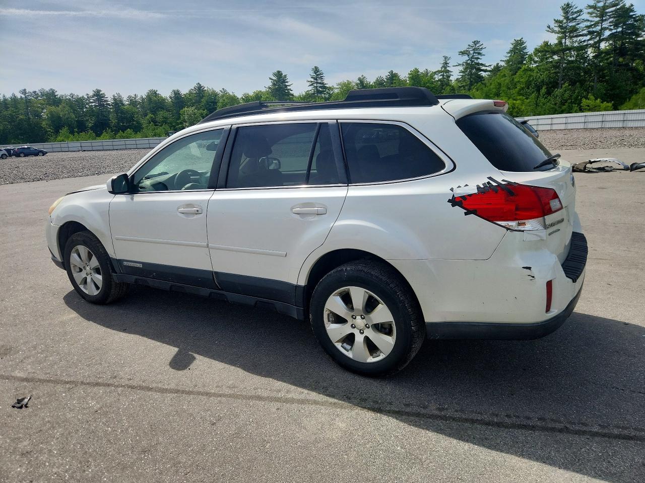 2012 Subaru Outback 2.5i Premium White vin: 4S4BRBCC8C3218377