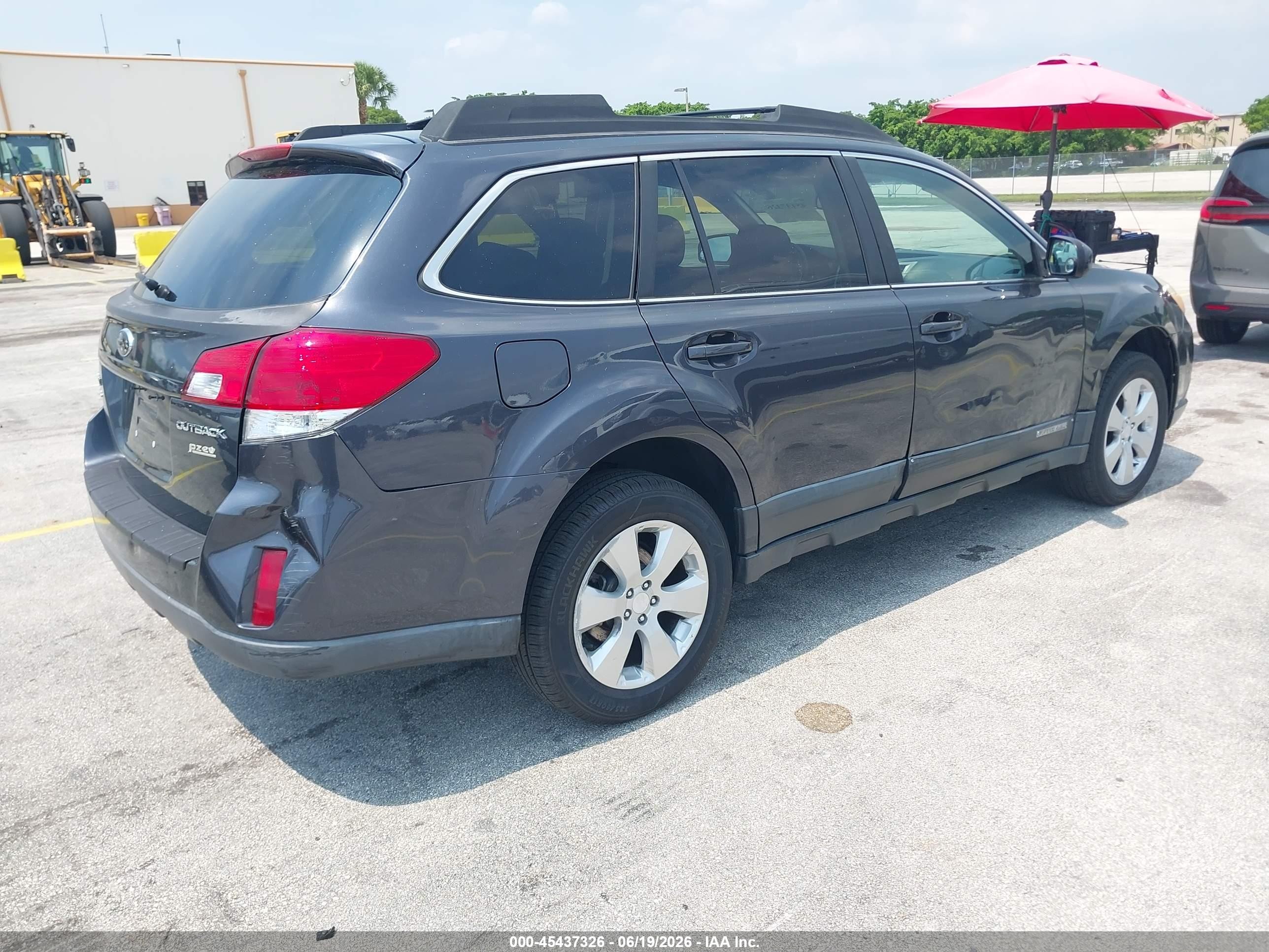 2012 Subaru Outback 2.5i Premium Gray vin: 4S4BRBCC8C3277901