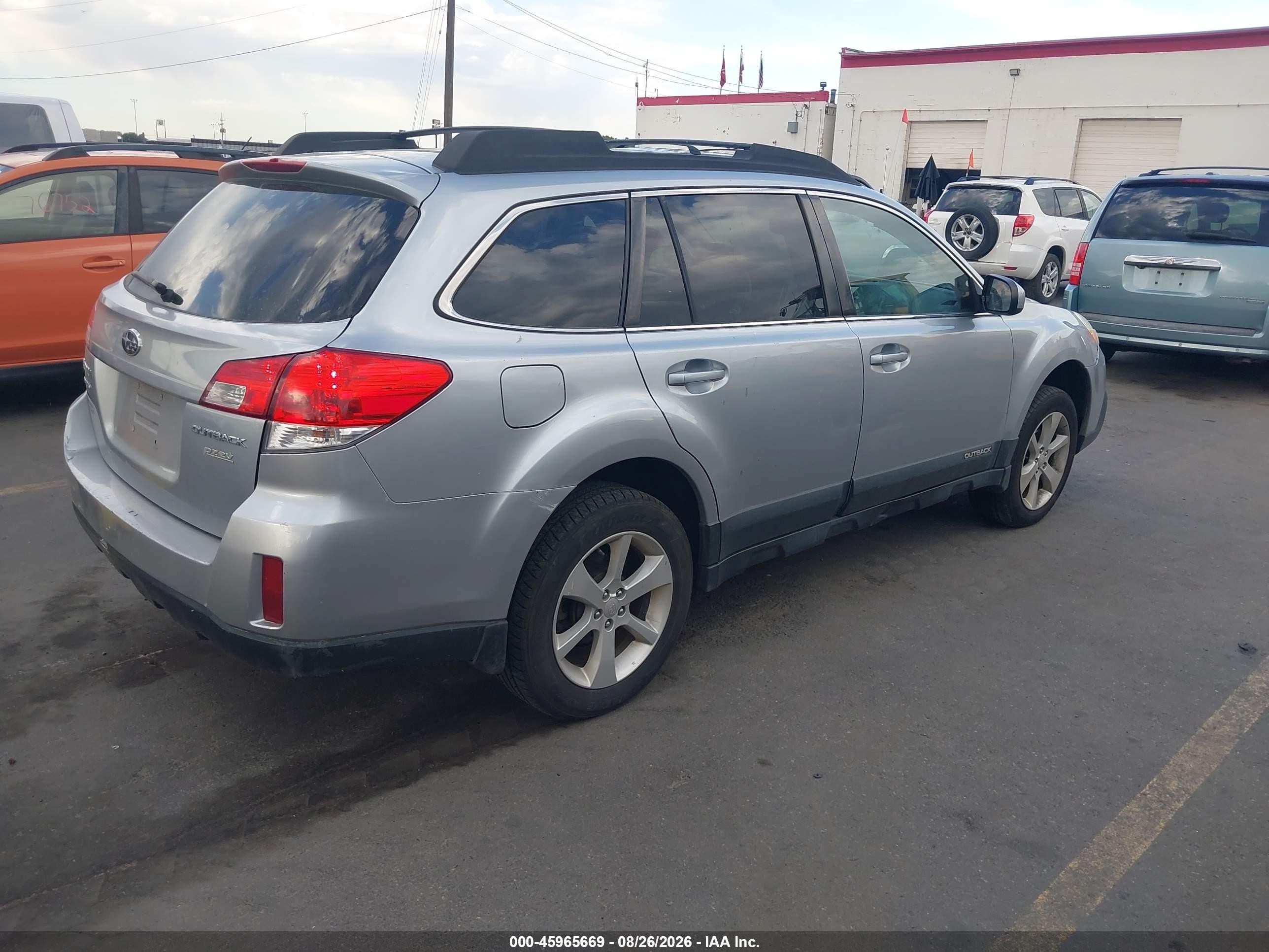 2013 Subaru Outback 2.5i Premium Gray vin: 4S4BRBCC8D3203721