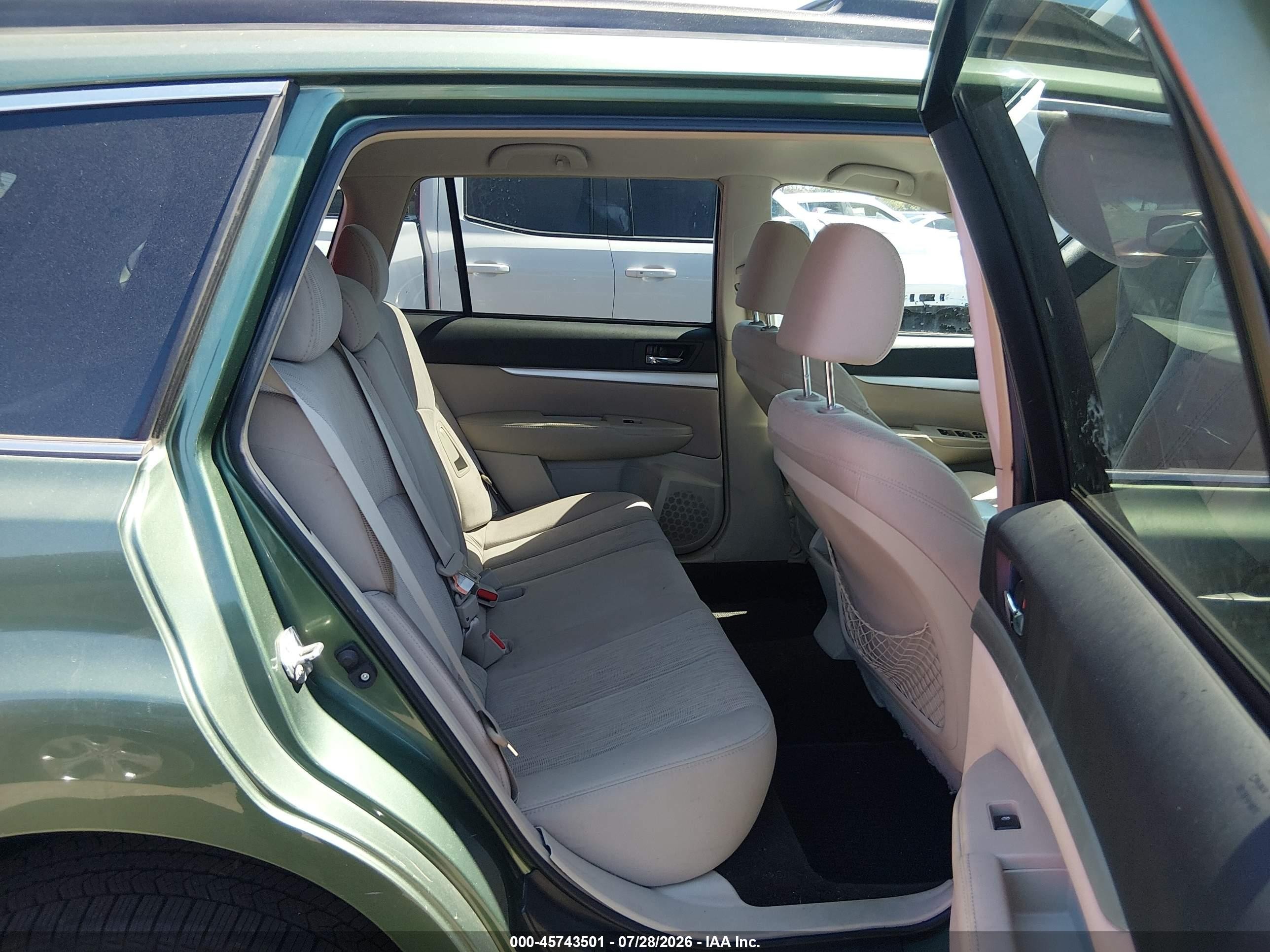 2013 Subaru Outback 2.5i Premium Зеленый vin: 4S4BRBCC8D3223712