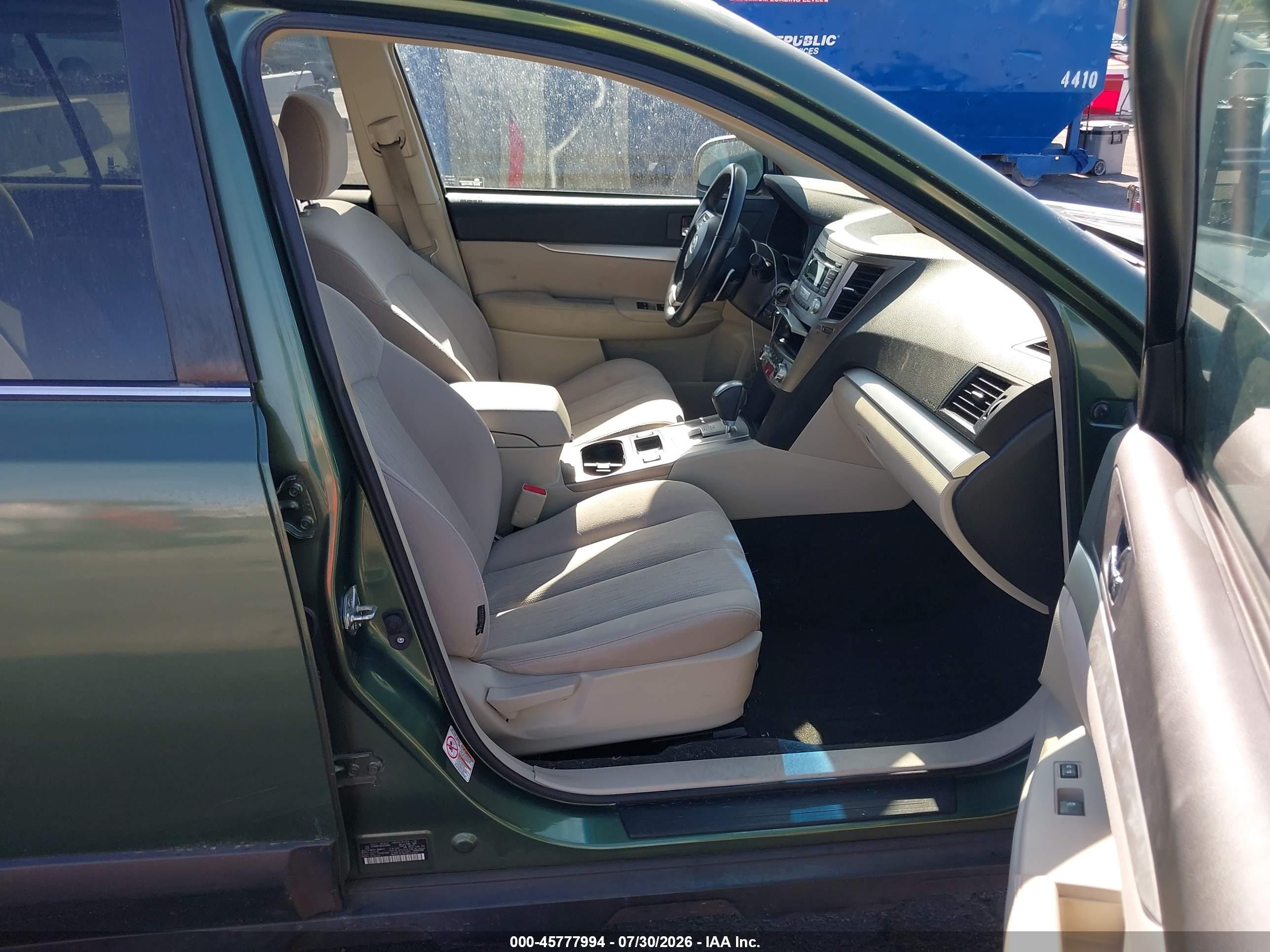 2013 Subaru Outback 2.5i Premium Зеленый vin: 4S4BRBCC8D3232863