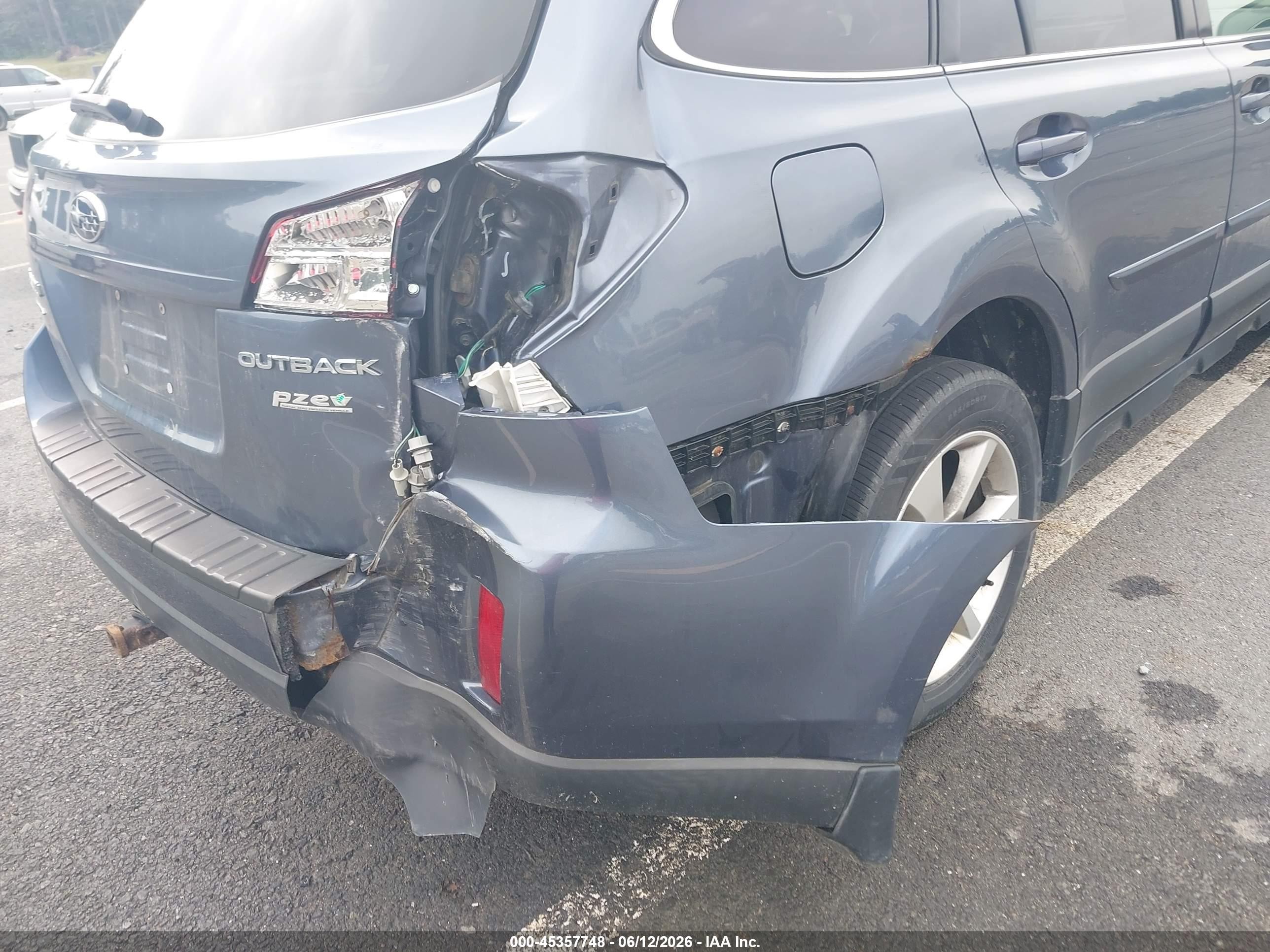 2013 Subaru Outback 2.5i Premium Blue vin: 4S4BRBCC8D3266785