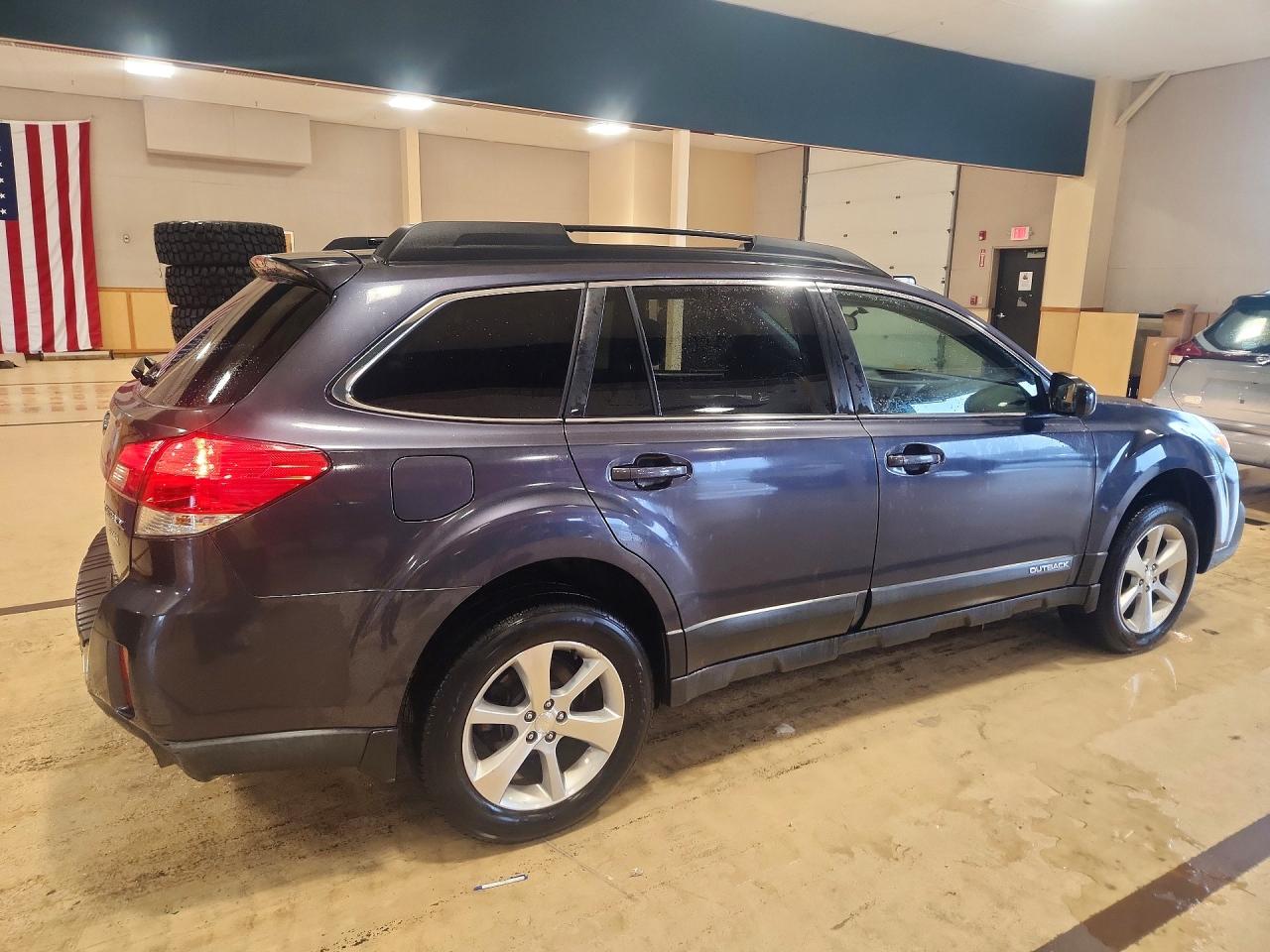 2013 Subaru Outback 2.5i Premium Blue vin: 4S4BRBCC8D3320537