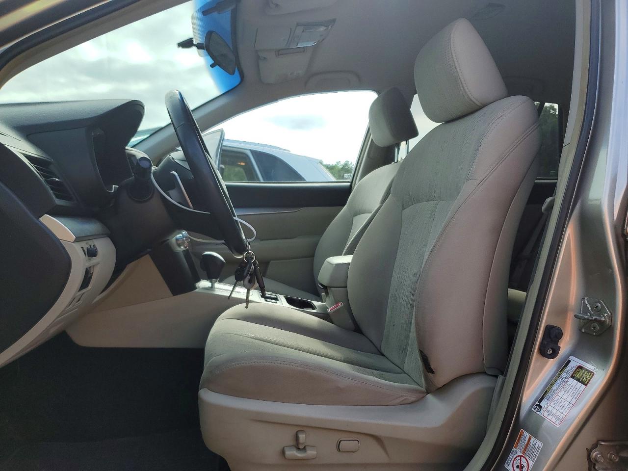 2014 Subaru Outback 2.5i Premium Beige vin: 4S4BRBCC8E3231939