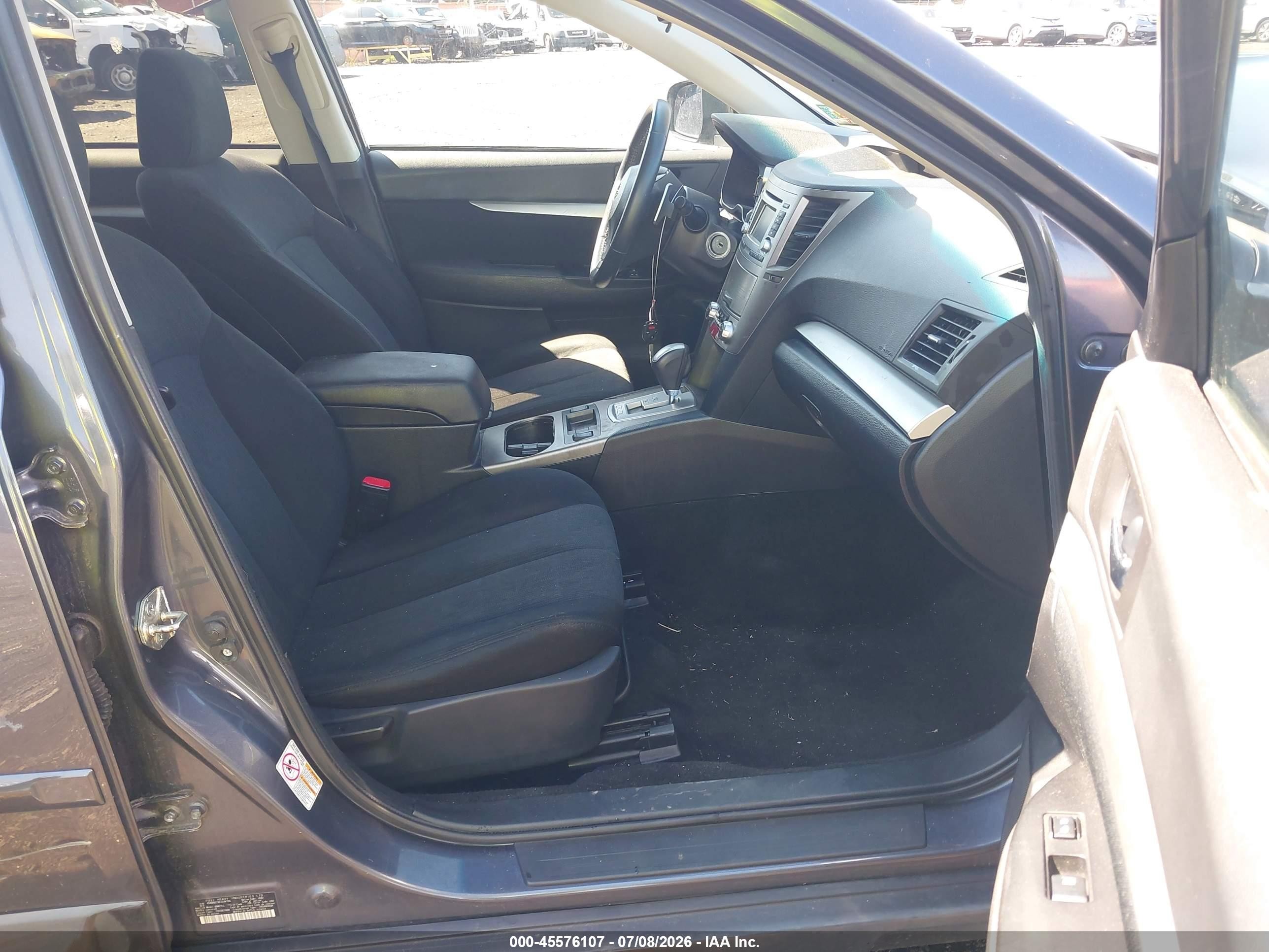 2014 Subaru Outback 2.5i Premium Gray vin: 4S4BRBCC8E3244755