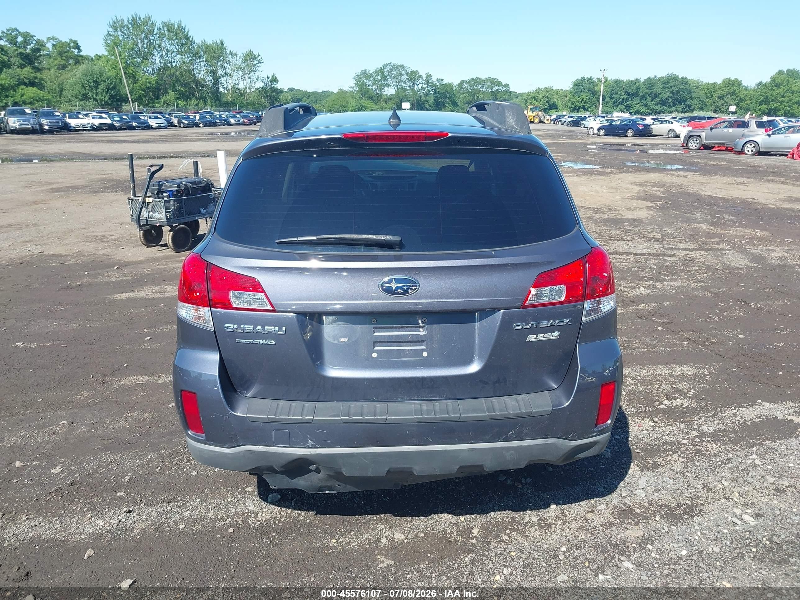 2014 Subaru Outback 2.5i Premium Gray vin: 4S4BRBCC8E3244755