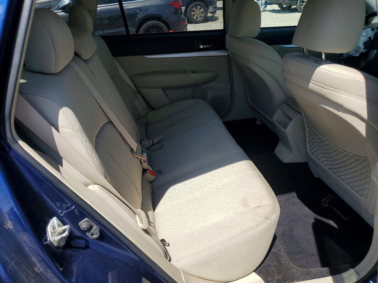 2010 Subaru Outback 2.5i Premium Blue vin: 4S4BRBCC9A3318243