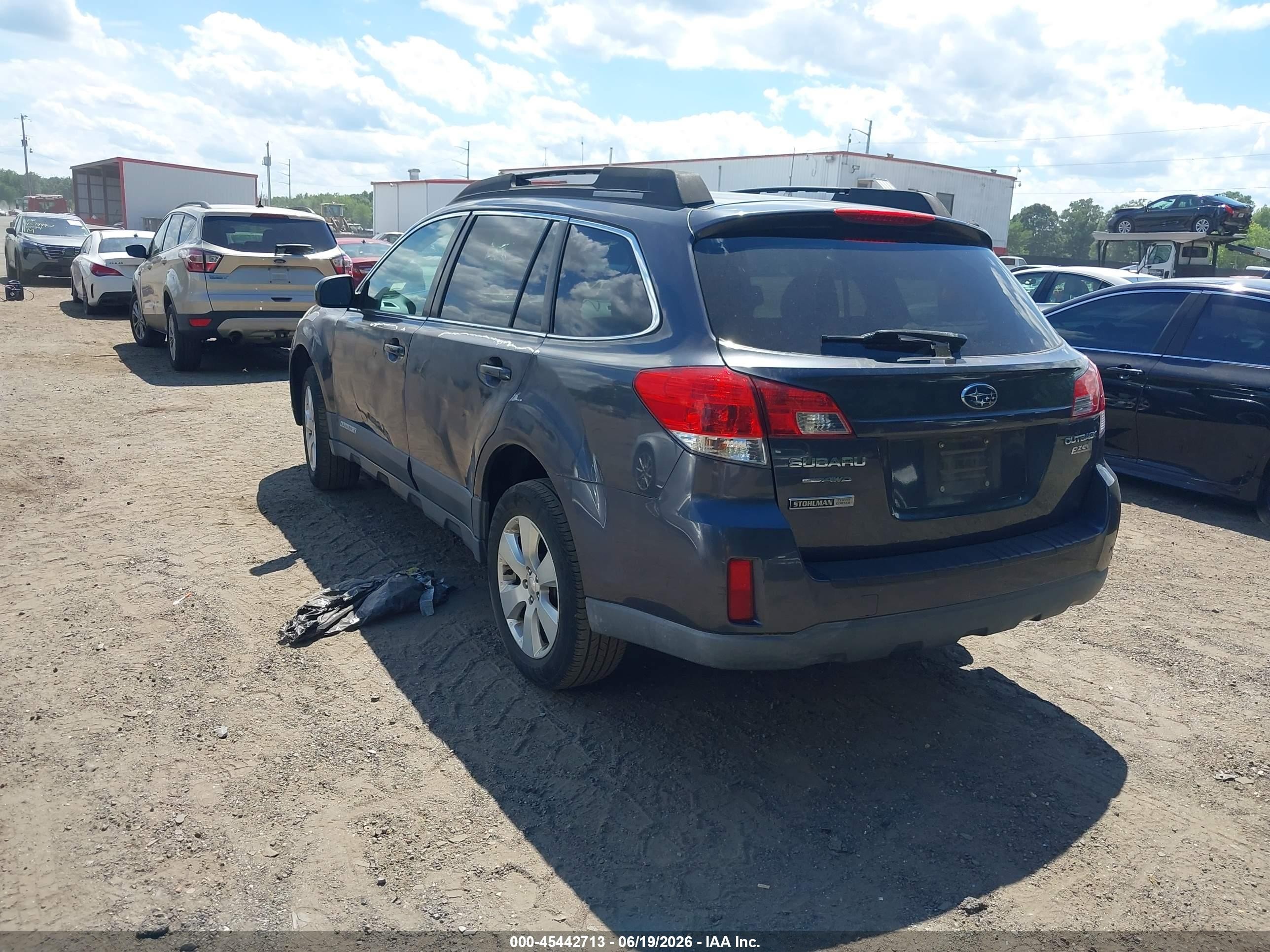 2011 Subaru Outback 2.5i Premium Gray vin: 4S4BRBCC9B3328515