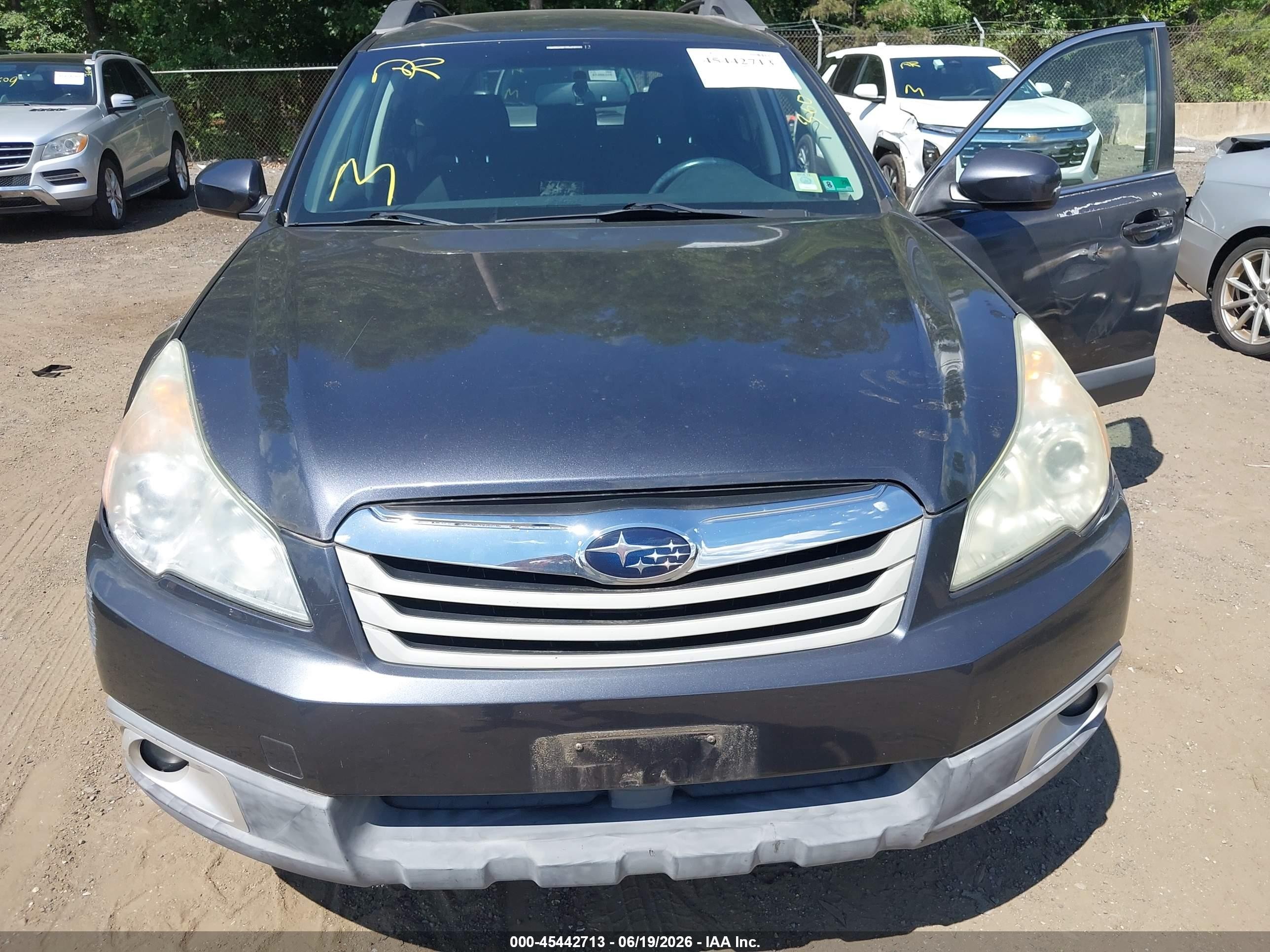 2011 Subaru Outback 2.5i Premium Gray vin: 4S4BRBCC9B3328515