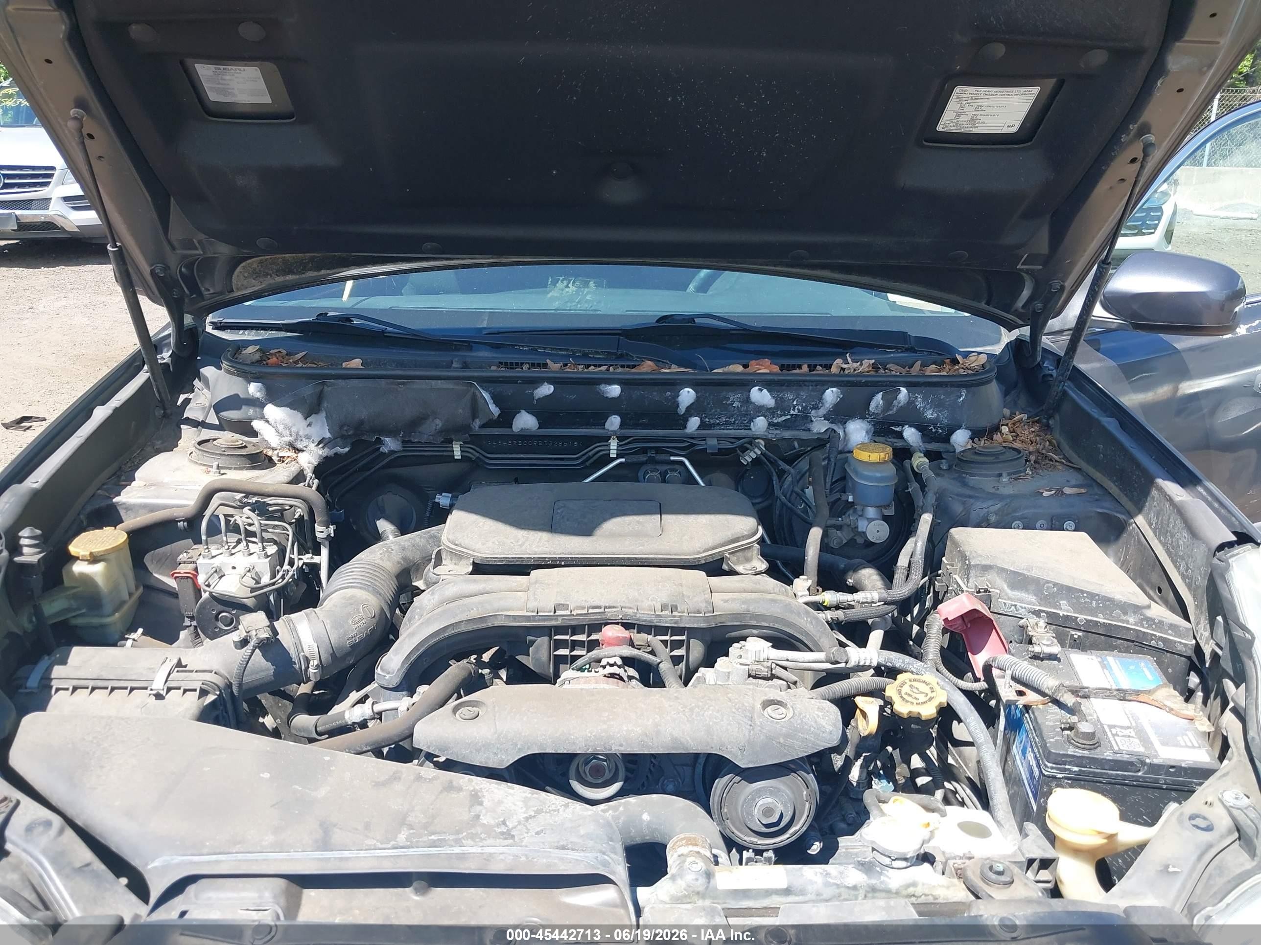 2011 Subaru Outback 2.5i Premium Gray vin: 4S4BRBCC9B3328515