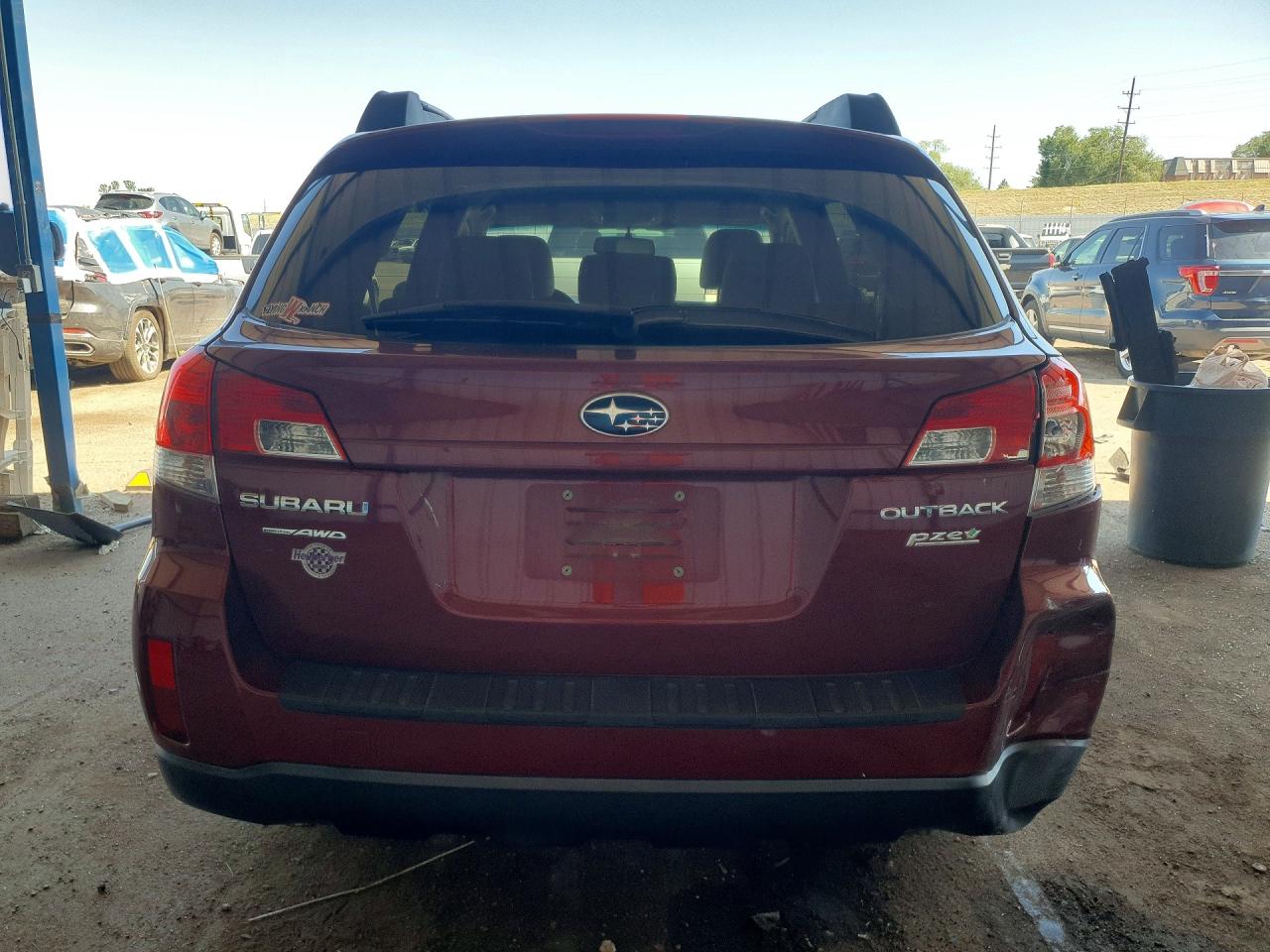 2011 Subaru Outback 2.5i Premium Red vin: 4S4BRBCC9B3333942