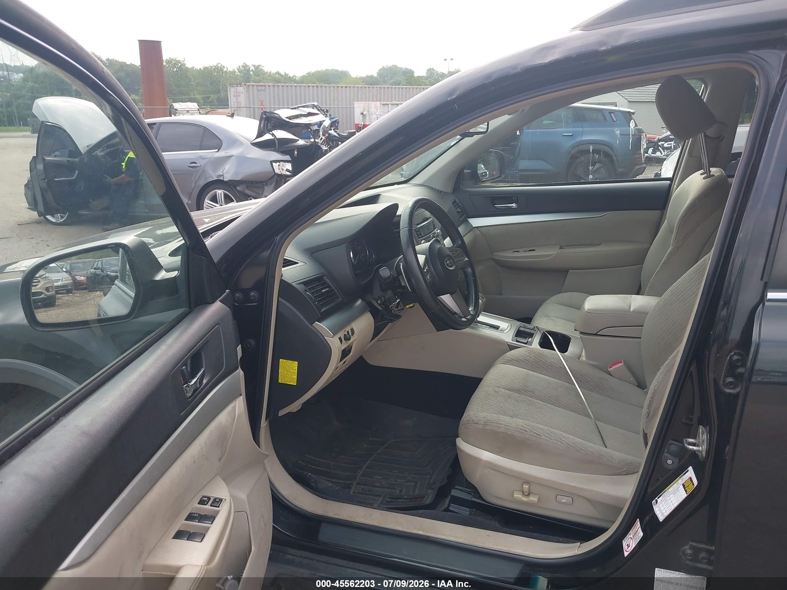 2011 Subaru Outback 2.5i Premium Black vin: 4S4BRBCC9B3358596