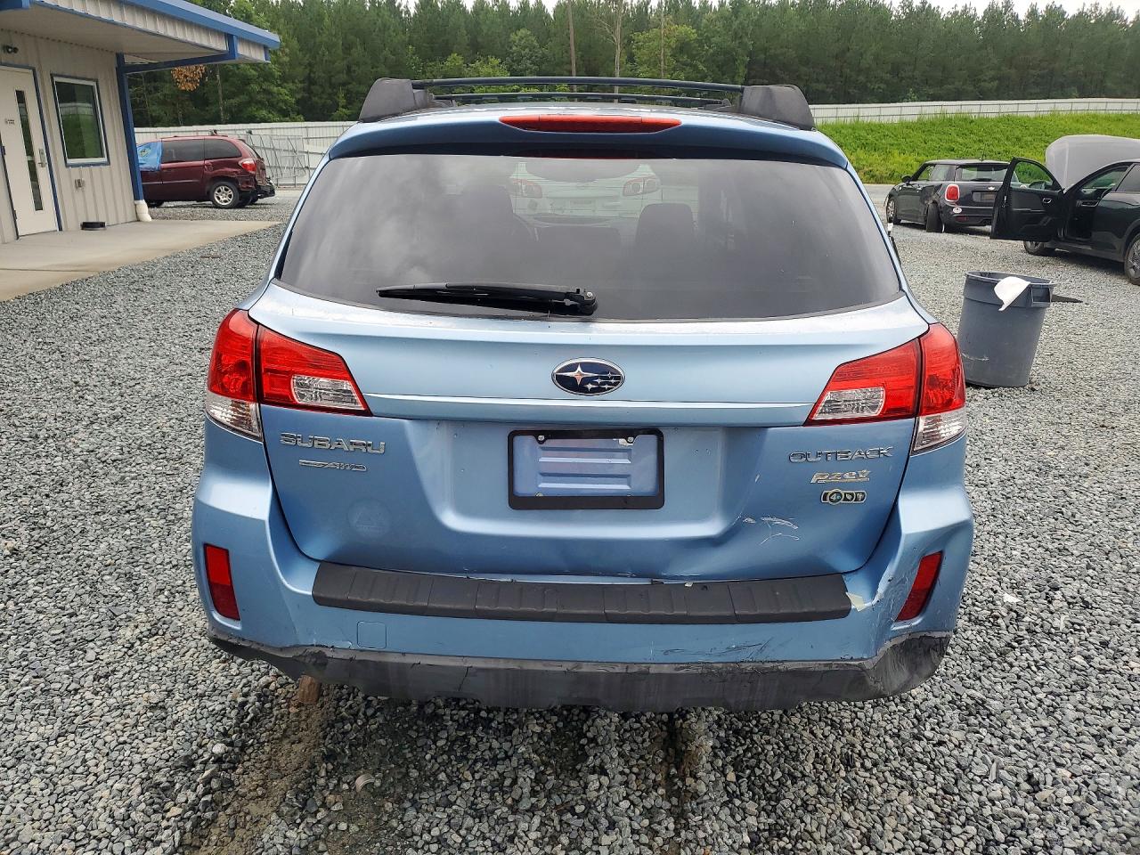 2011 Subaru Outback 2.5i Premium Blue vin: 4S4BRBCC9B3376709