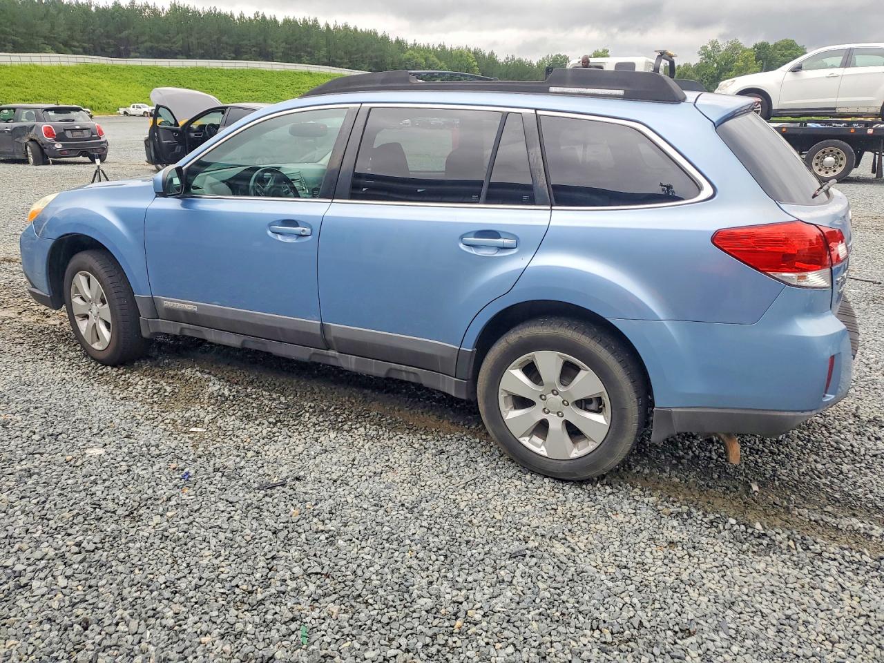 2011 Subaru Outback 2.5i Premium Blue vin: 4S4BRBCC9B3376709