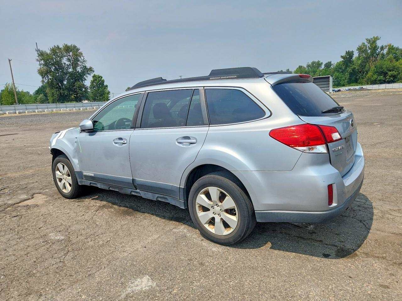 2012 Subaru Outback 2.5i Premium Silver vin: 4S4BRBCC9C3233163