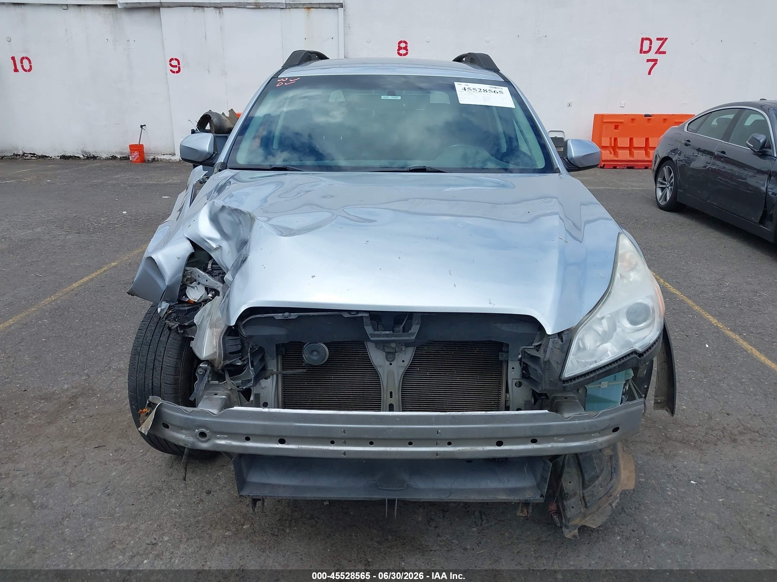 2013 Subaru Outback 2.5i Premium Silver vin: 4S4BRBCC9D3207244