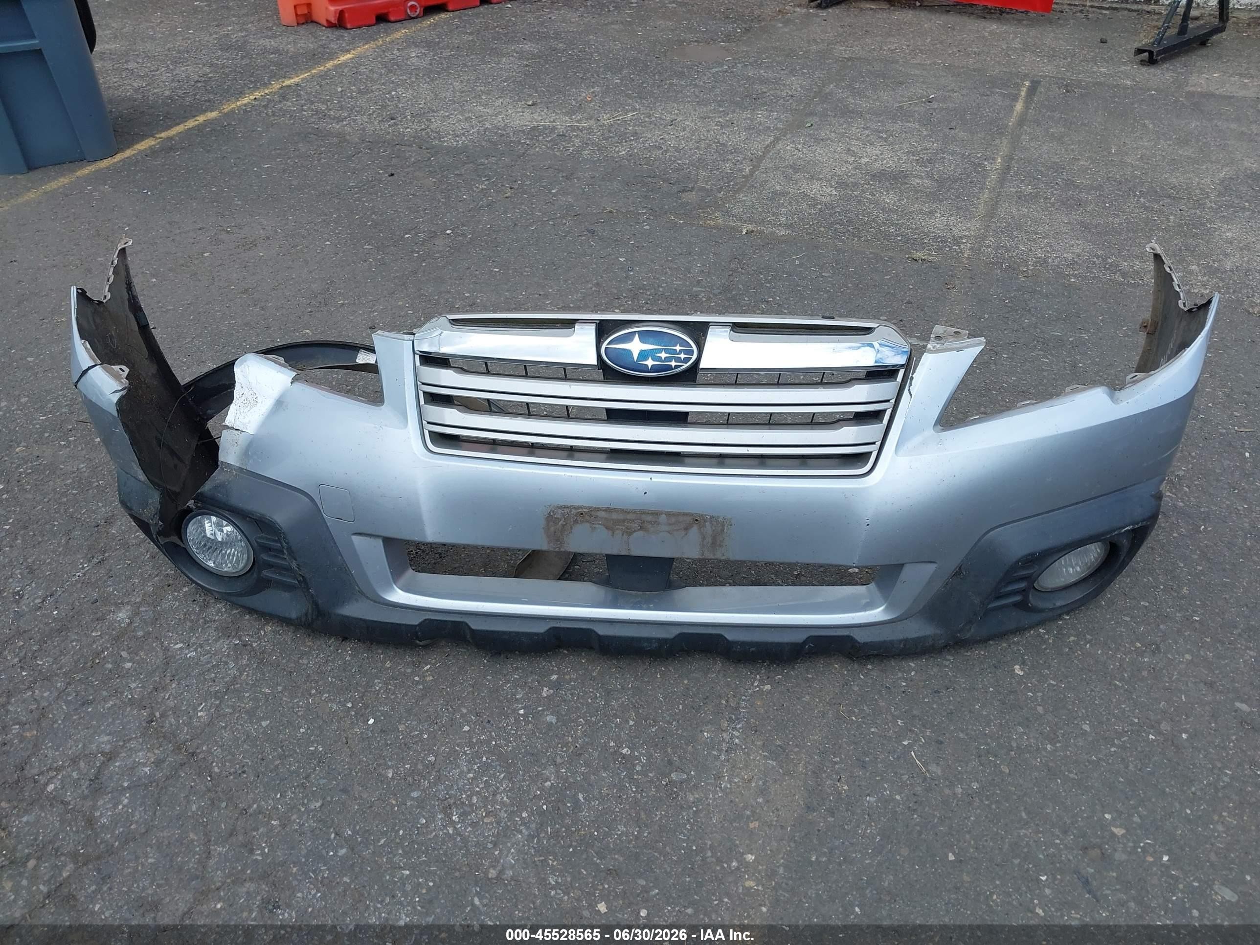 2013 Subaru Outback 2.5i Premium Silver vin: 4S4BRBCC9D3207244