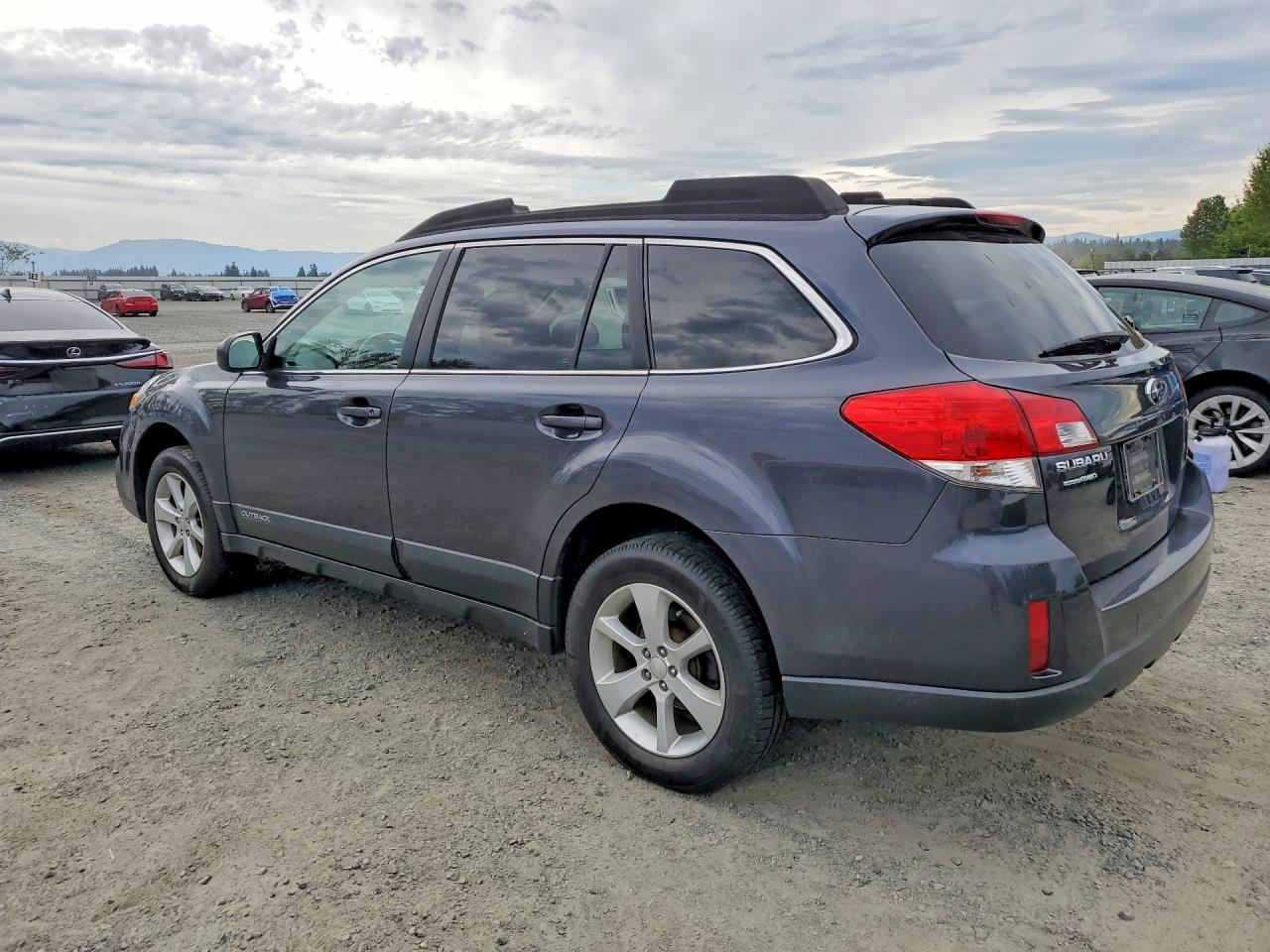 2013 Subaru Outback 2.5i Premium Gray vin: 4S4BRBCC9D3265533