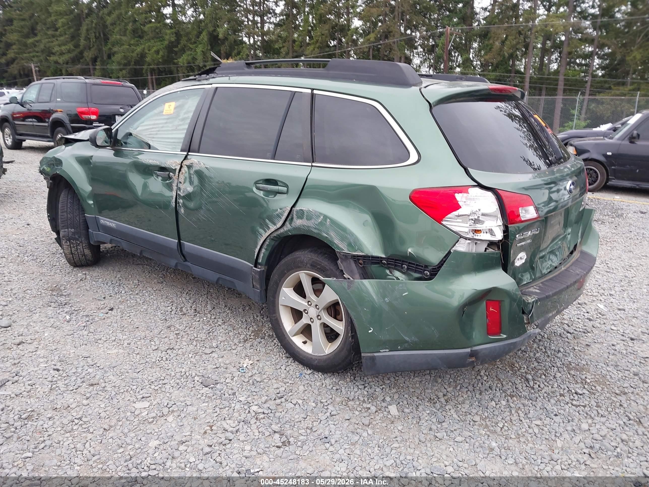 2013 Subaru Outback 2.5i Premium Зеленый vin: 4S4BRBCC9D3280033