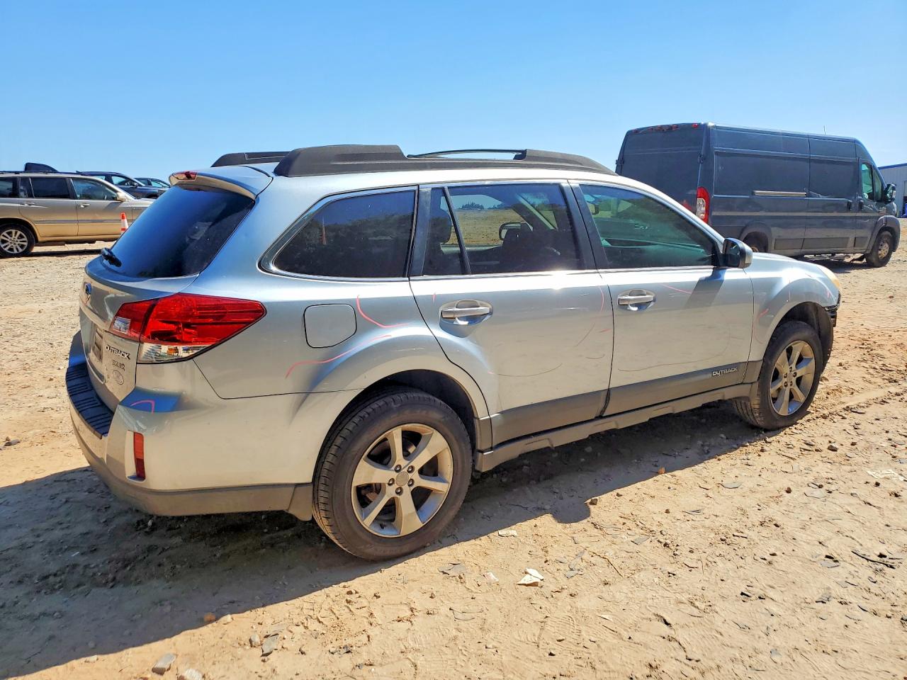2013 Subaru Outback 2.5i Premium Silver vin: 4S4BRBCC9D3308686