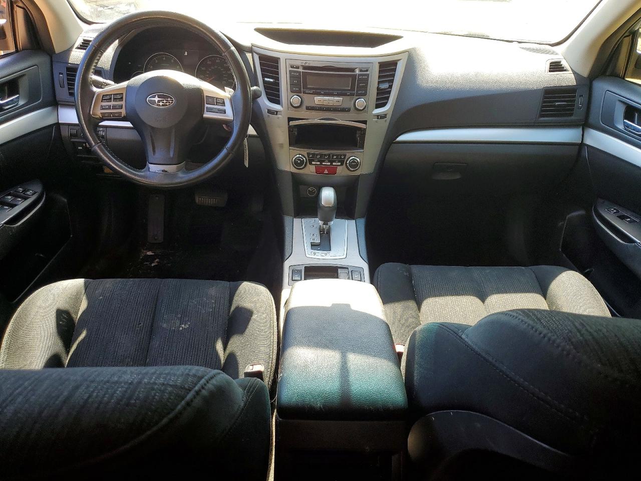 2013 Subaru Outback 2.5i Premium Silver vin: 4S4BRBCC9D3308686