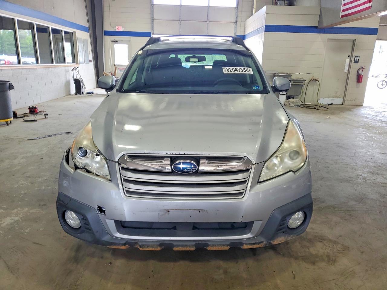 2013 Subaru Outback 2.5i Premium Silver vin: 4S4BRBCC9D3311149