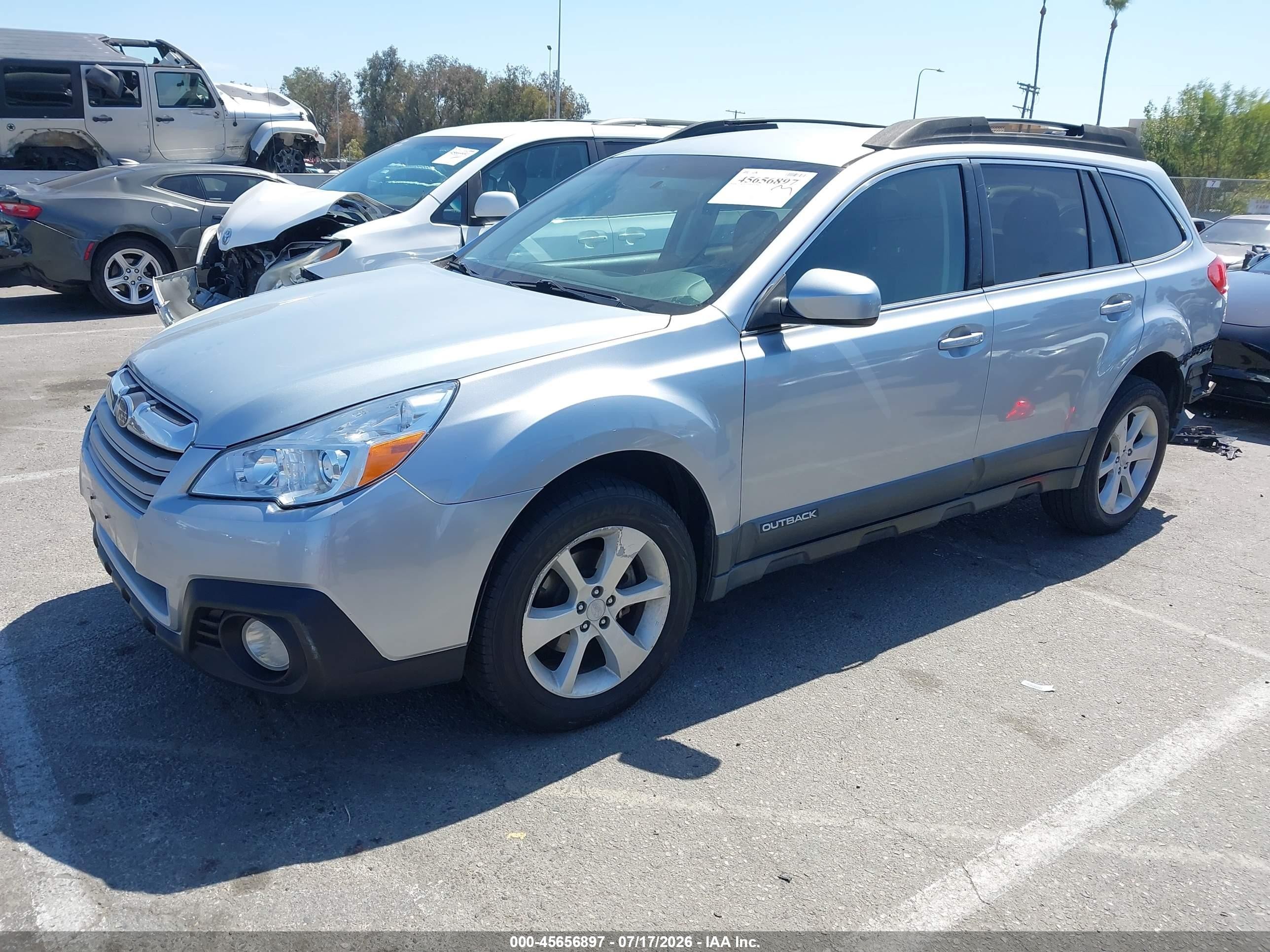 2014 Subaru Outback 2.5i Premium Silver vin: 4S4BRBCC9E3201431